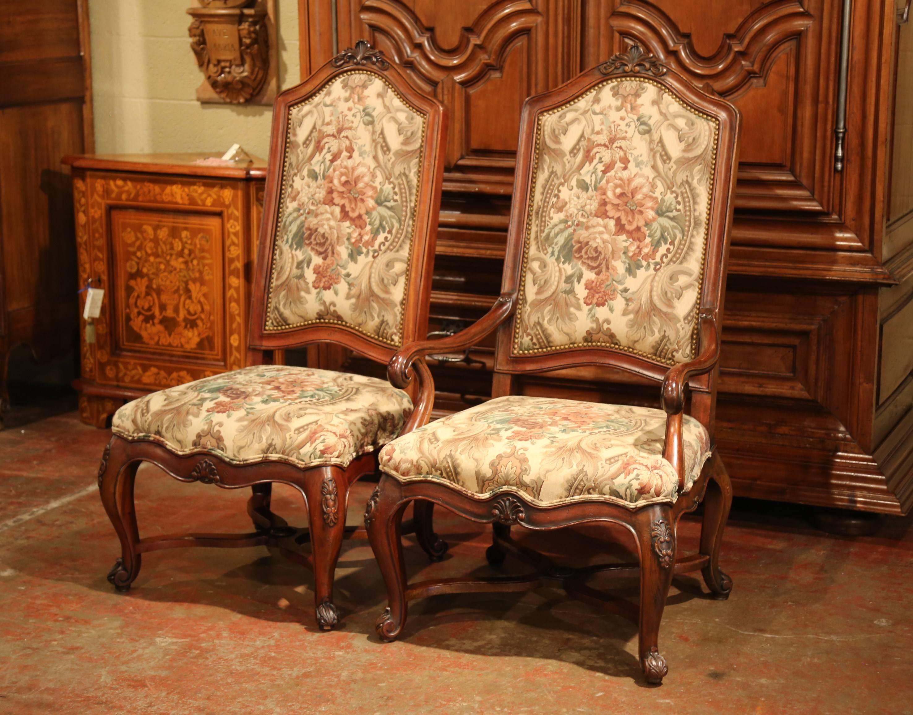 Set of Eight French Carved Walnut Dining Chairs and Armchairs In Excellent Condition In Dallas, TX