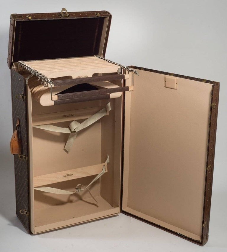 Louis Vuitton Vintage Luggage Important Set of Five Large Pieces ex