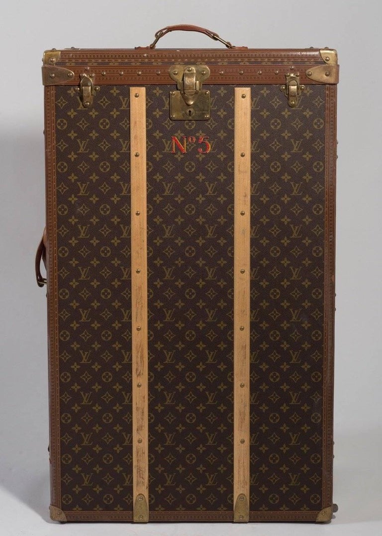Louis Vuitton Vintage Luggage Important Set of Five Large Pieces ex