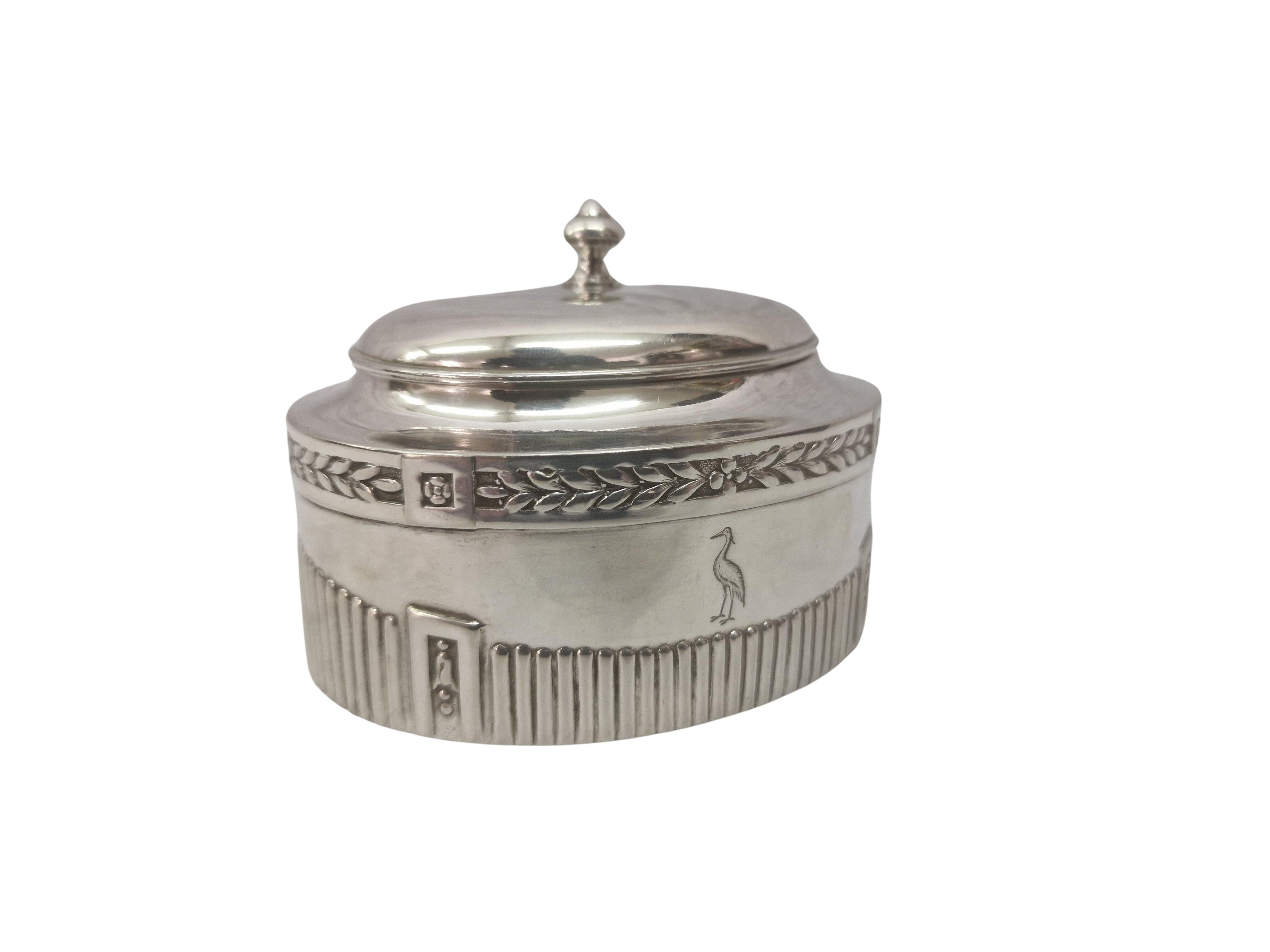Important silver lidded box, hallmark Eugen Marcus, Art Nouveau 1915 Germany For Sale 3