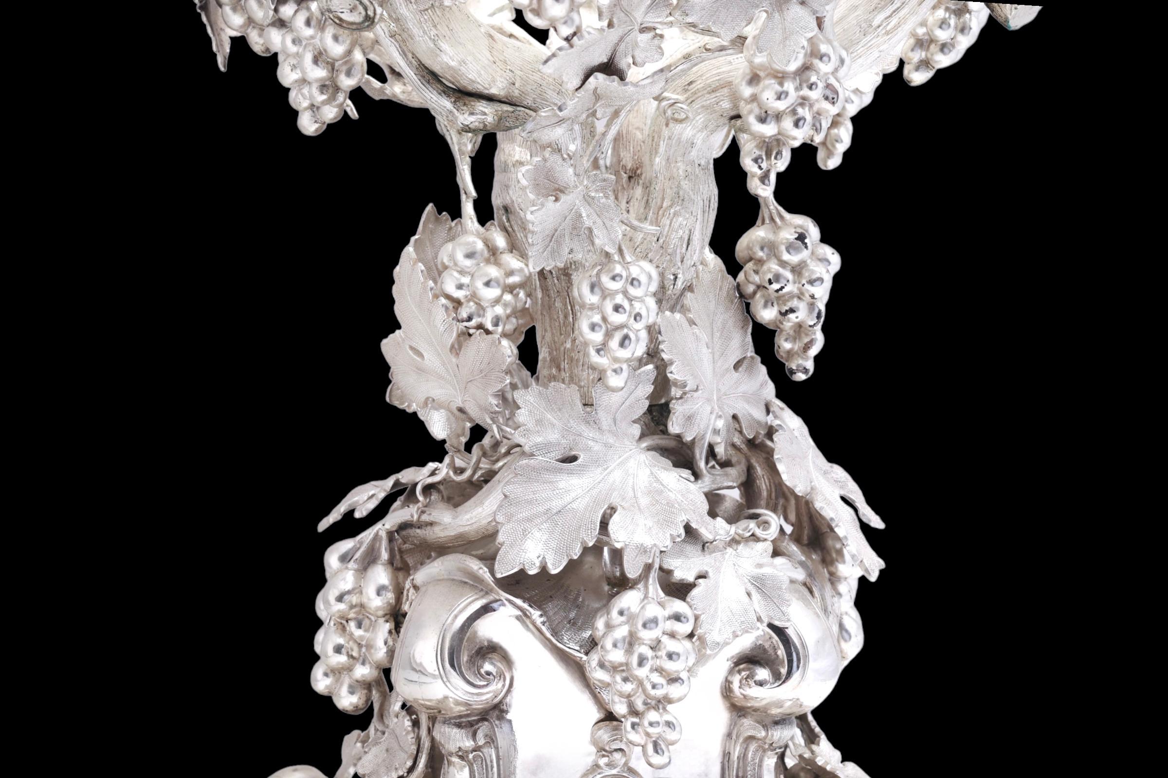 Importante tavola d'argento Friedeberg Coppia Grande Candelabro e Centrotavola in vendita 9