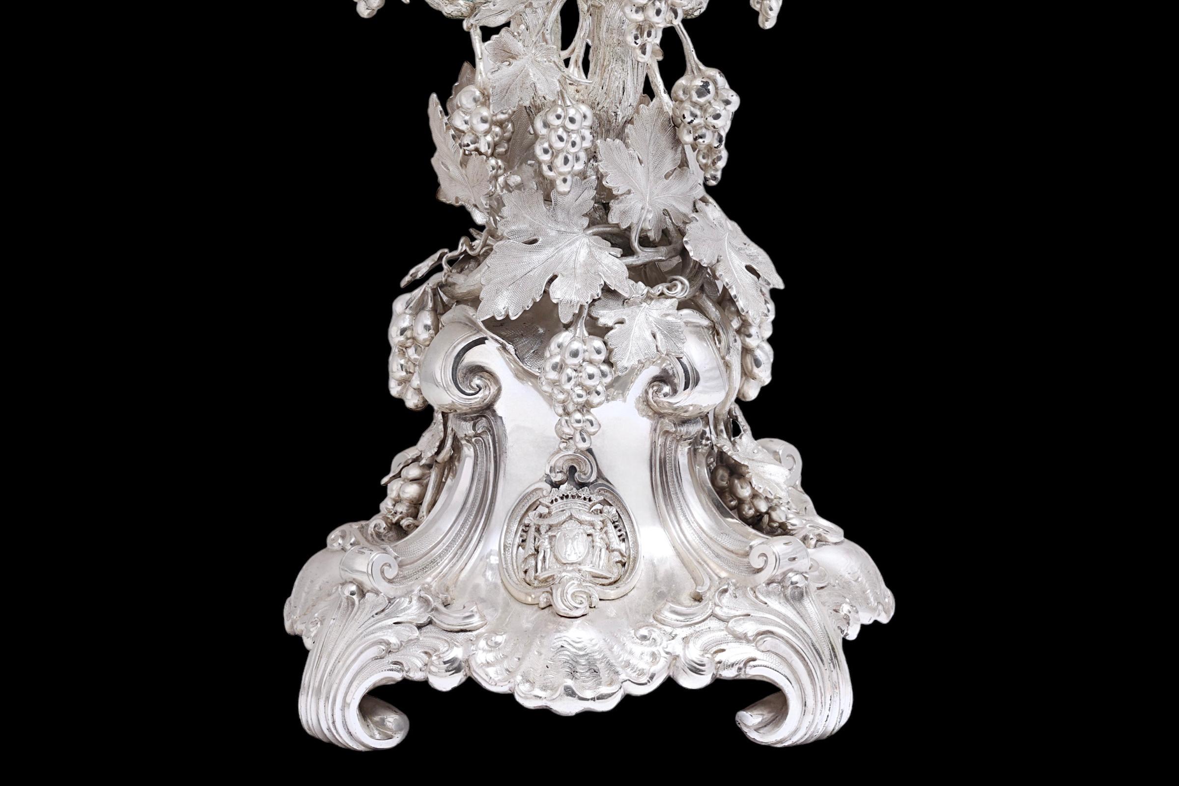 Importante tavola d'argento Friedeberg Coppia Grande Candelabro e Centrotavola in vendita 12