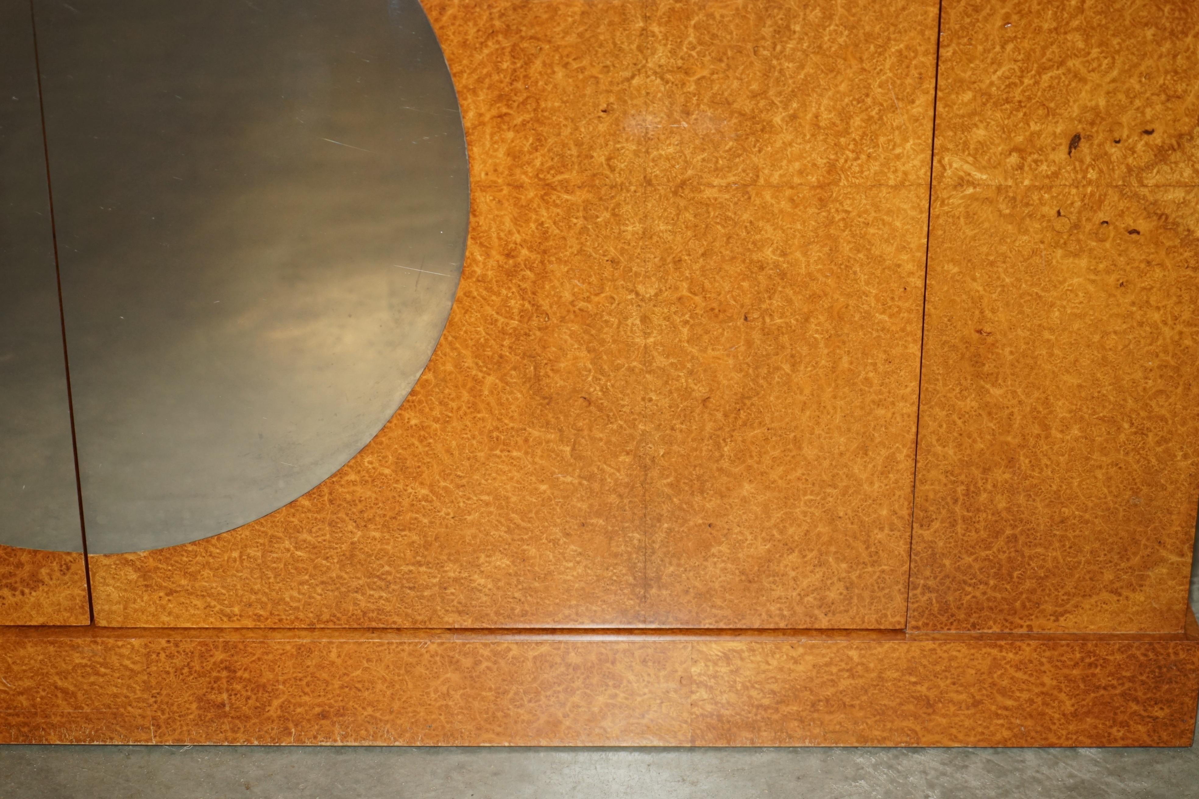 IMPORTANTE Soane BRITAIN MADE FOR BENTLEY AMBOYNA BURL SiDEBOARD in vendita 3