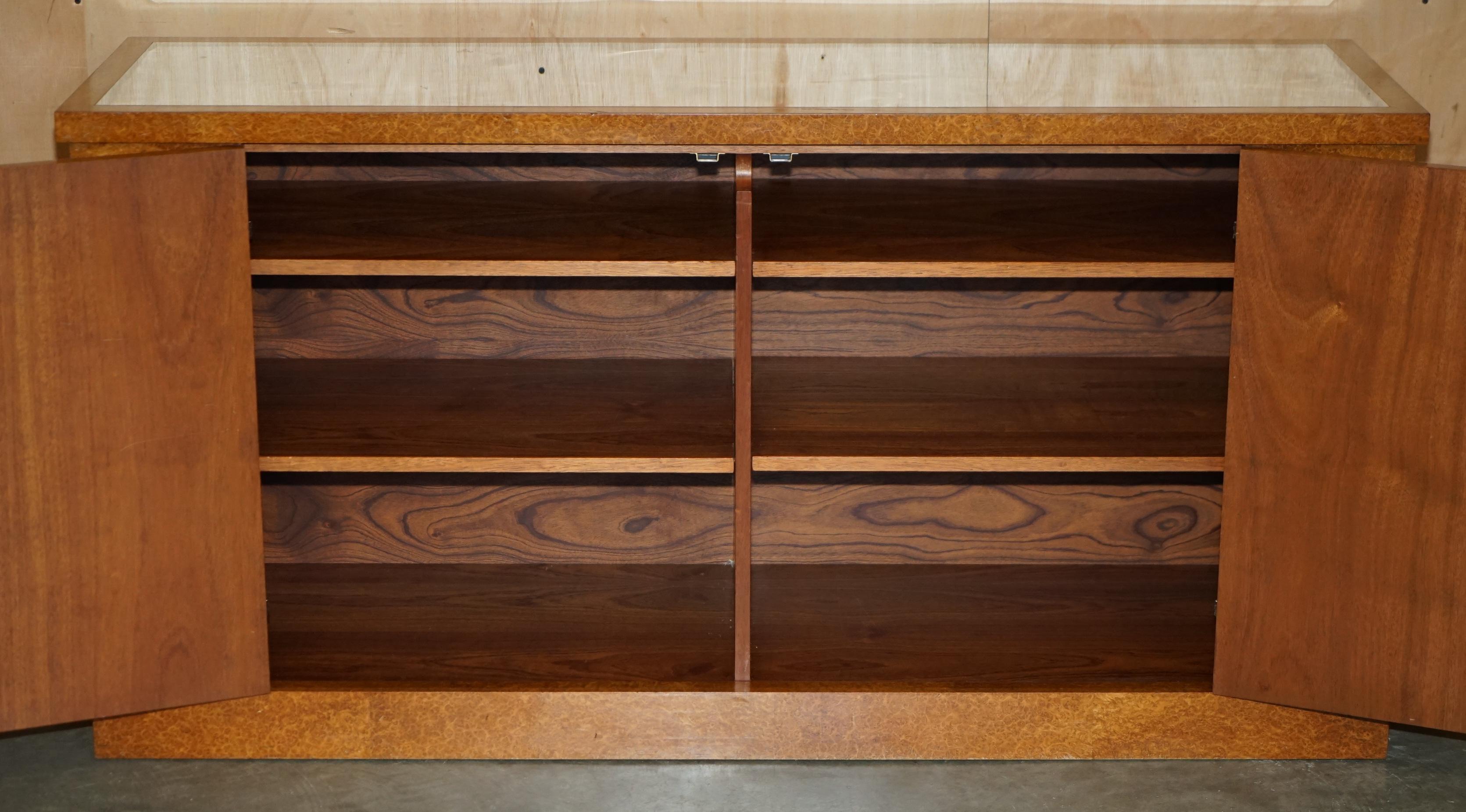 IMPORTANTE Soane BRITAIN MADE FOR BENTLEY AMBOYNA BURL SiDEBOARD in vendita 11