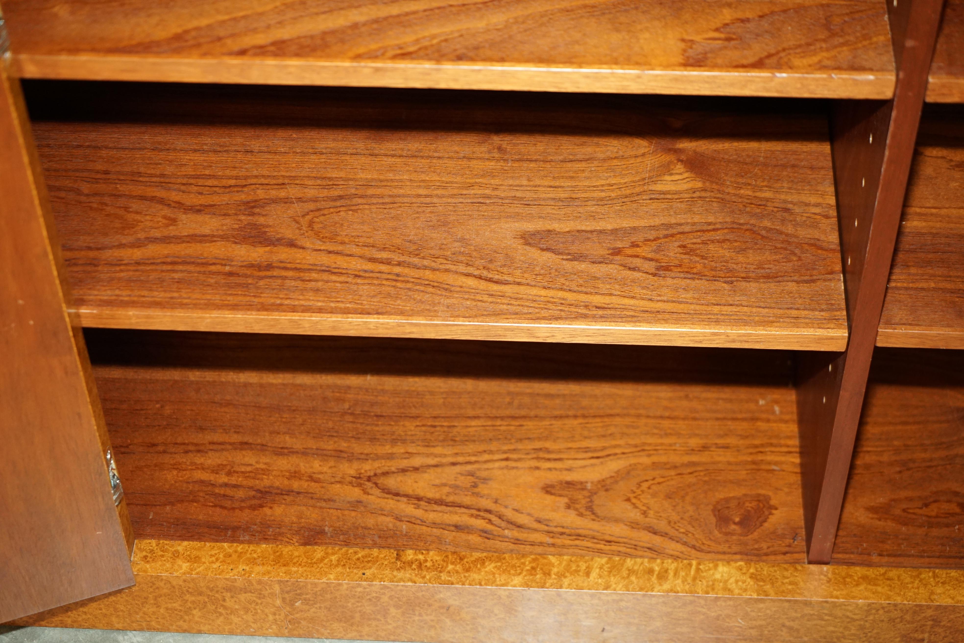 IMPORTANTE Soane BRITAIN MADE FOR BENTLEY AMBOYNA BURL SiDEBOARD in vendita 12