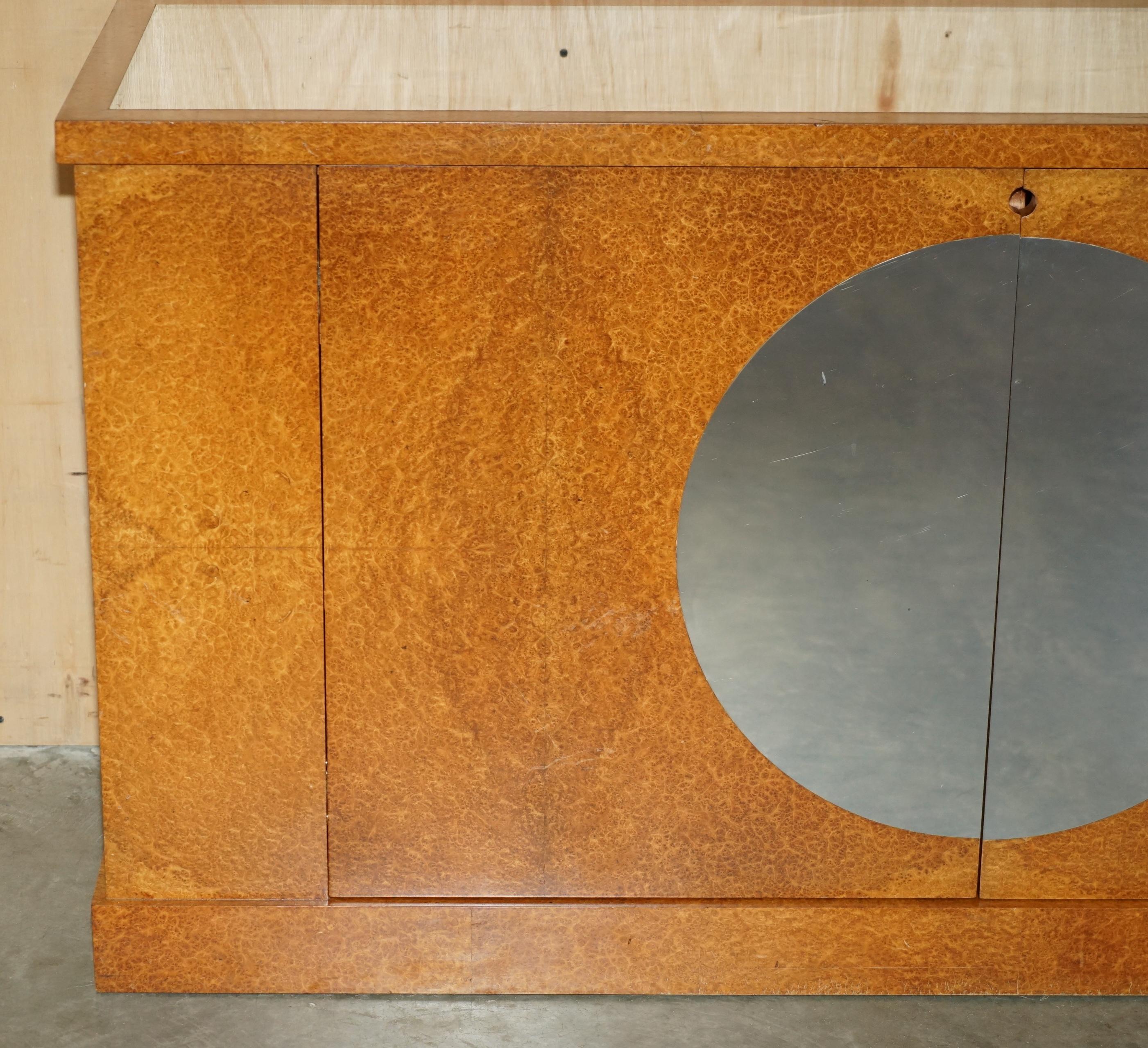 IMPORTANTE Soane BRITAIN MADE FOR BENTLEY AMBOYNA BURL SiDEBOARD In condizioni buone in vendita a West Sussex, Pulborough