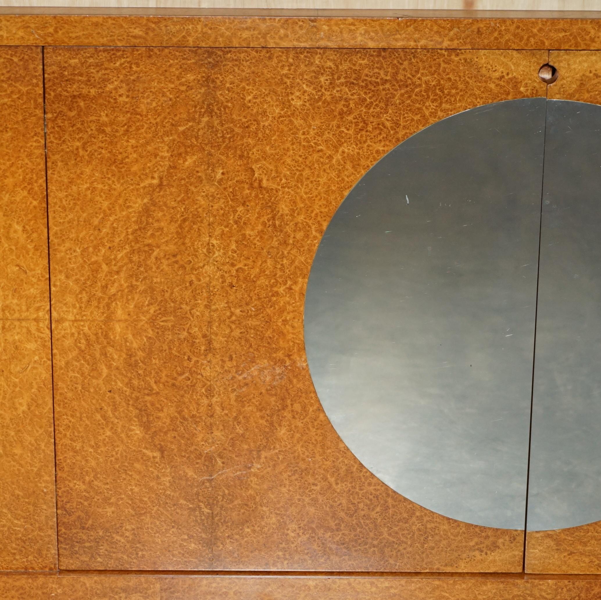 XX secolo IMPORTANTE Soane BRITAIN MADE FOR BENTLEY AMBOYNA BURL SiDEBOARD in vendita