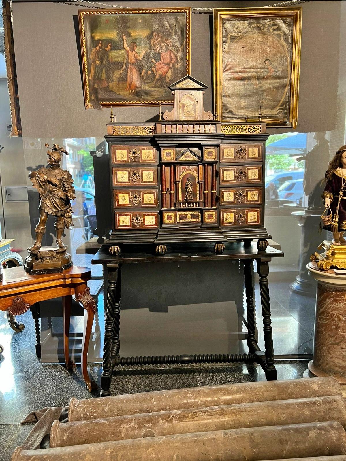 Important Spanish-Flemish Bargueño/ Cabinet 17th Century 13