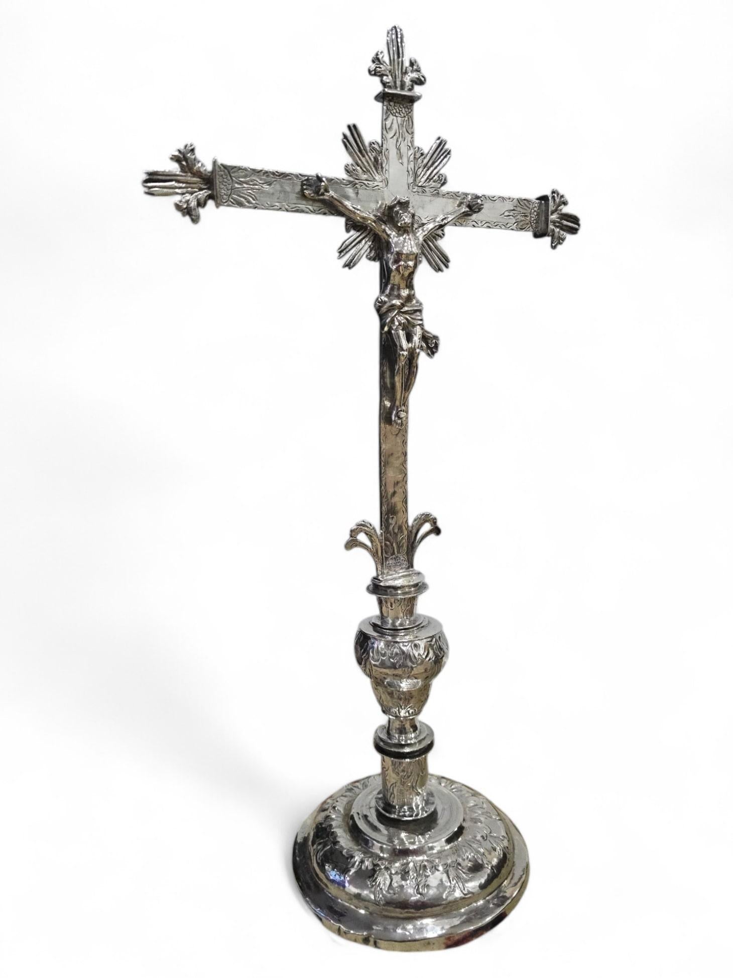 Important Spanish Solid Silver Altar Cross – 16th Century For Sale 3