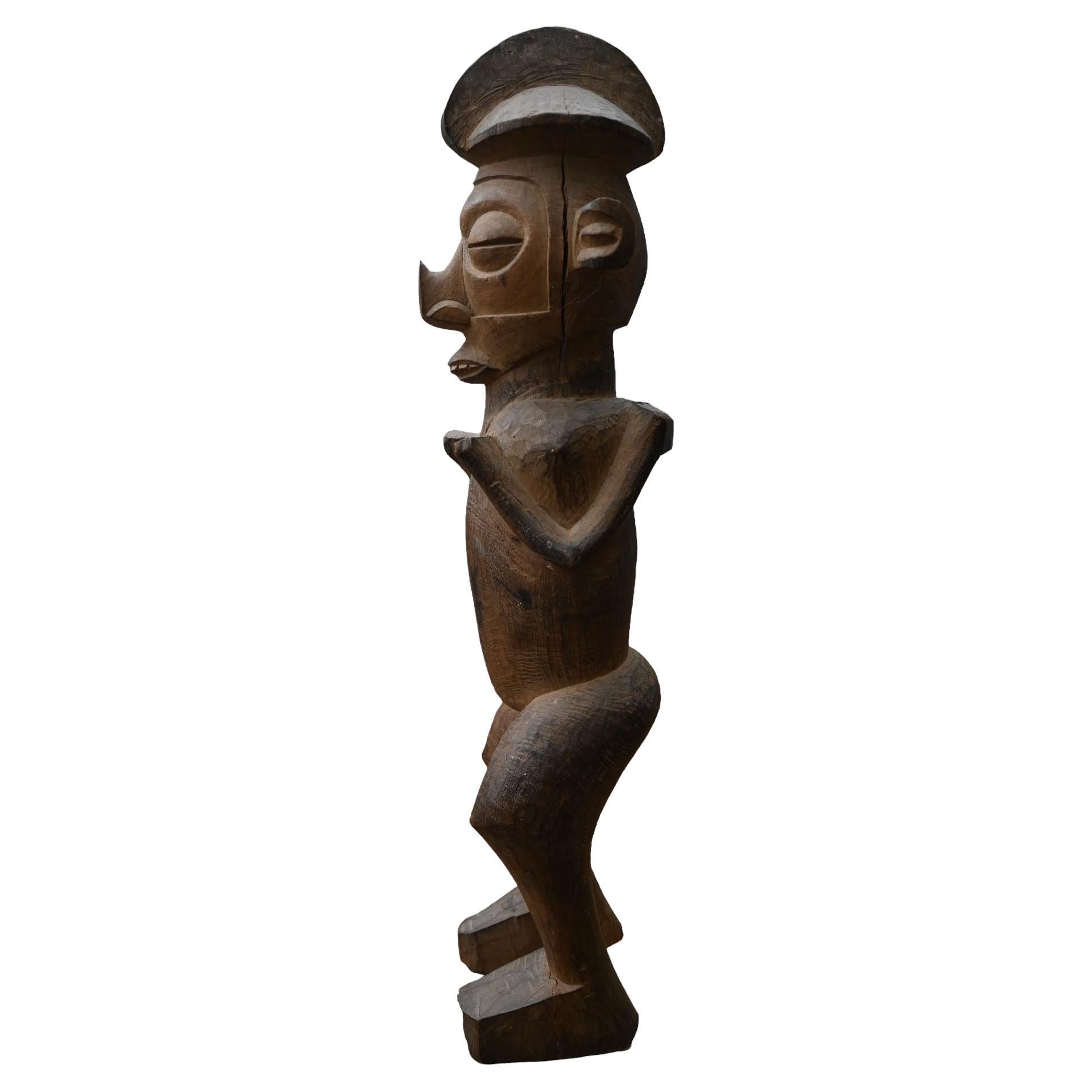 Important Statue Of The Yaka Tribe, Dr Congo, early 1900 For Sale