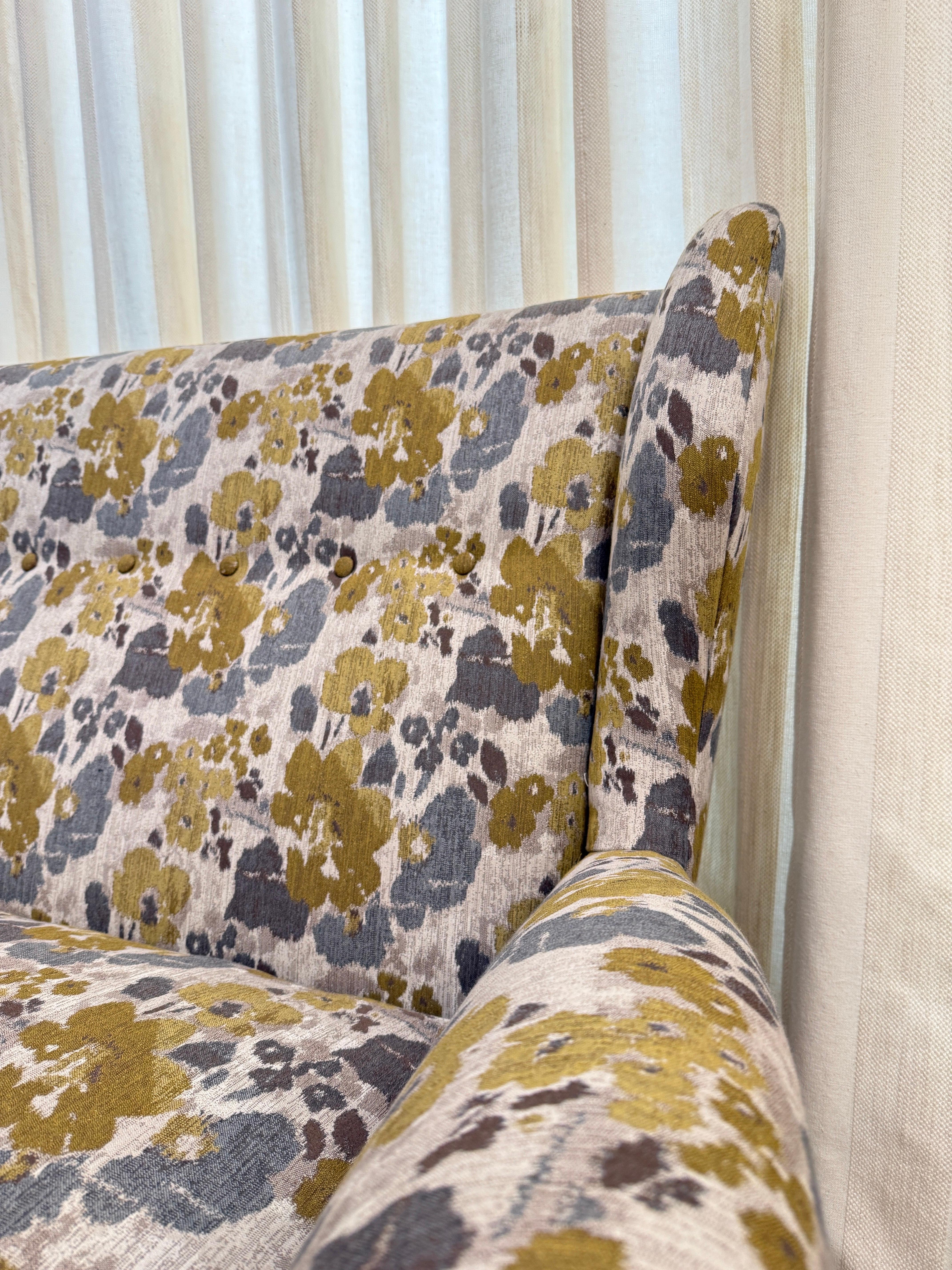Wichtiges und stilvolles italienisches Vintage-Ohrensessel/Sofa mit Ohrensessel im Angebot 1