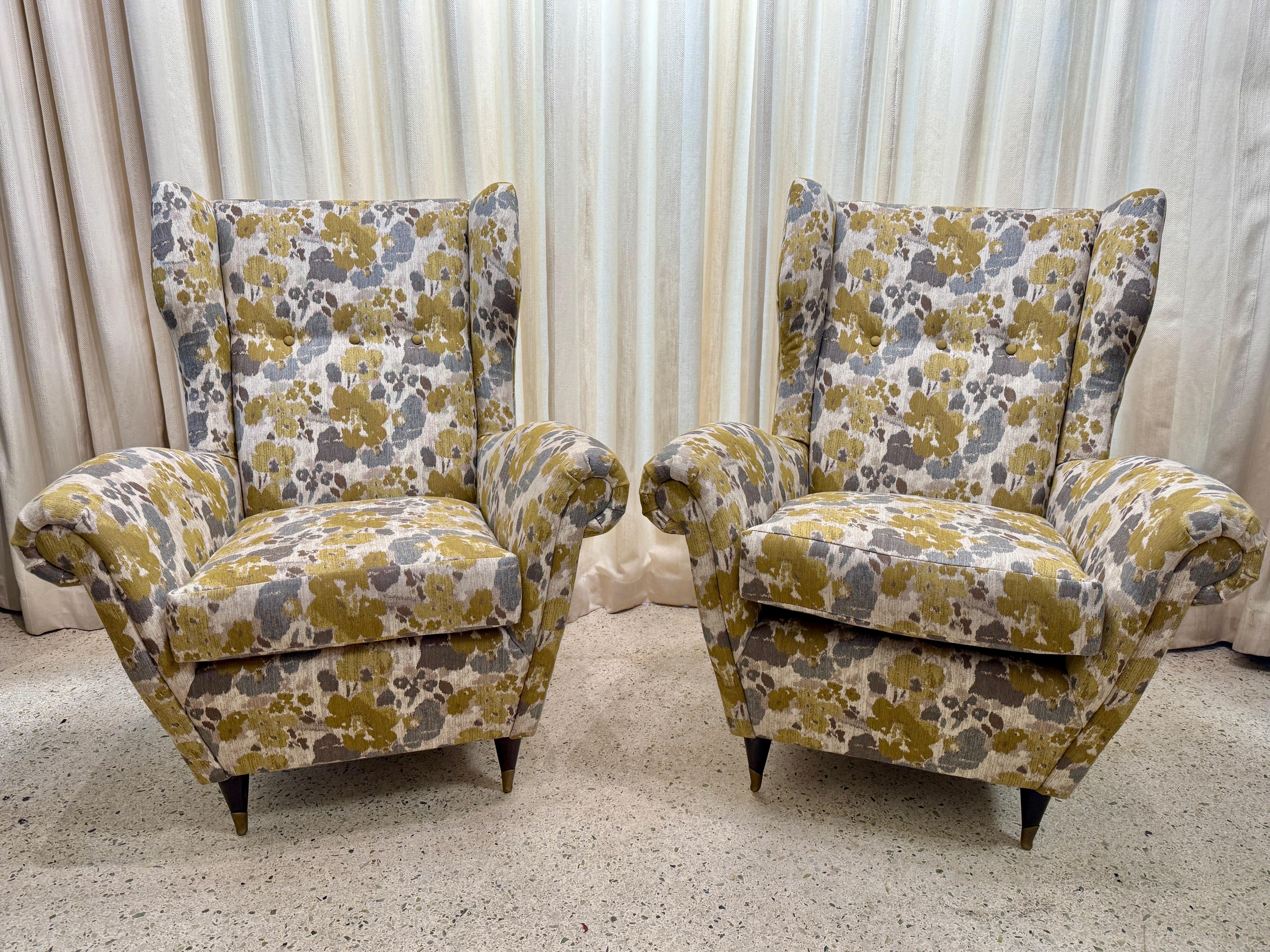 Wichtiges und stilvolles italienisches Vintage-Ohrensessel/Sofa mit Ohrensessel im Angebot 2
