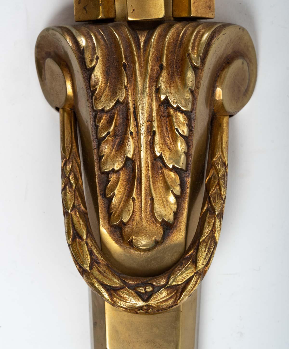 Important Suite of Four Bronze Sconces In Good Condition For Sale In Saint-Ouen, FR