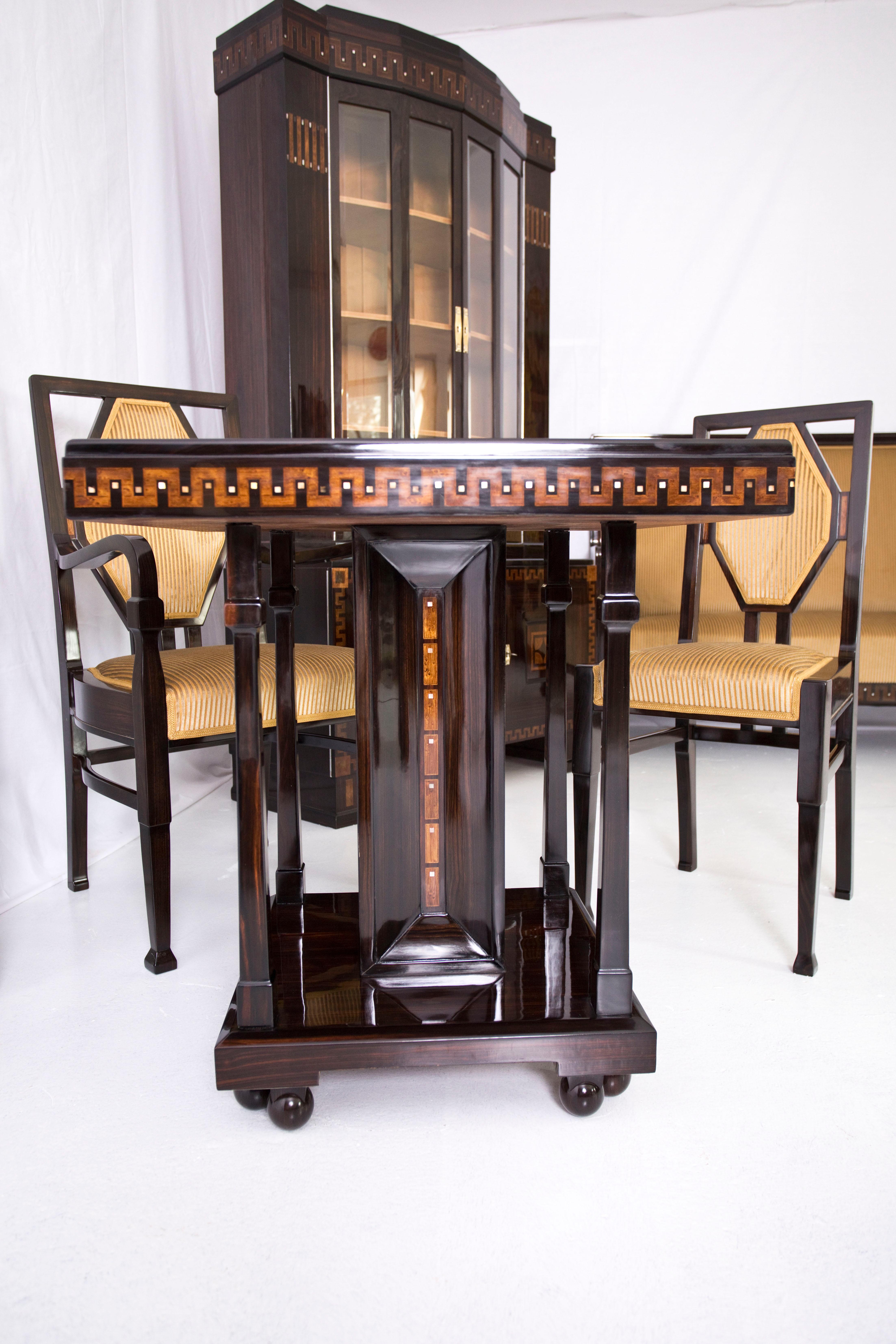 Important Table and Four Chairs by Ludwig Alter Darmstadt Jugendstil, 1908' For Sale 6