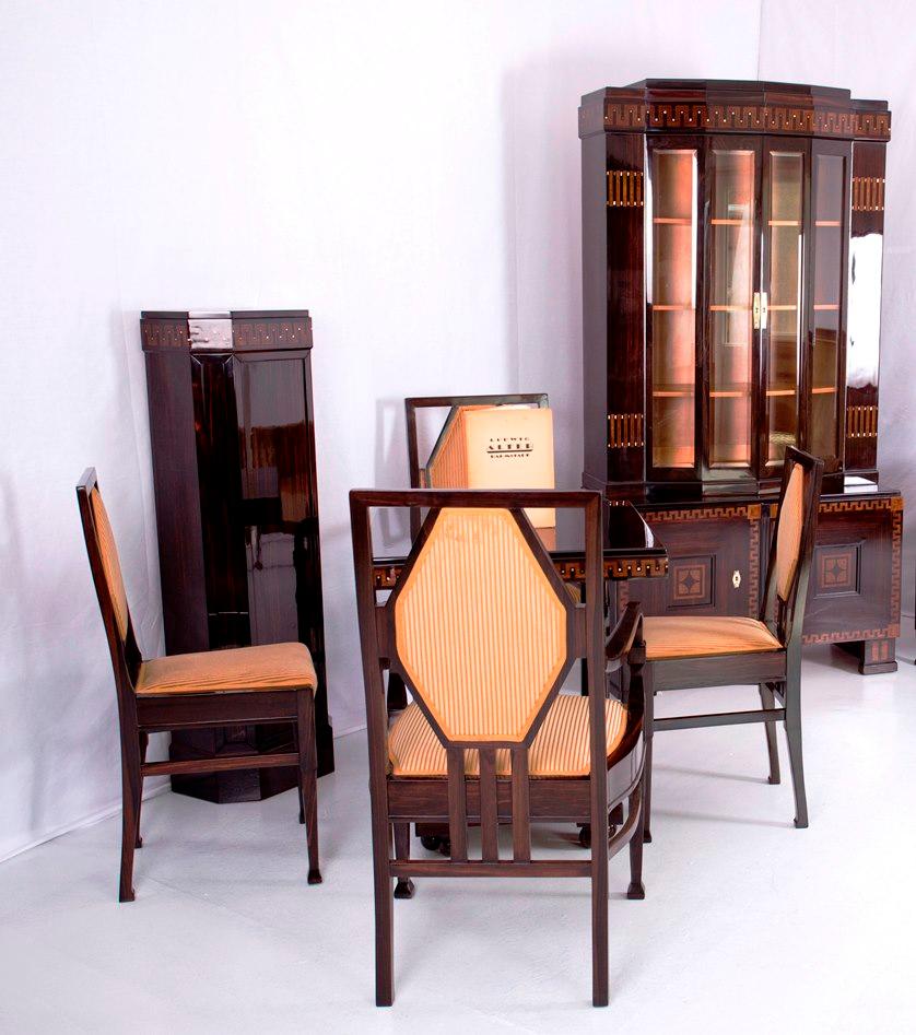 Early 20th Century Important Table and Four Chairs by Ludwig Alter Darmstadt Jugendstil, 1908' For Sale
