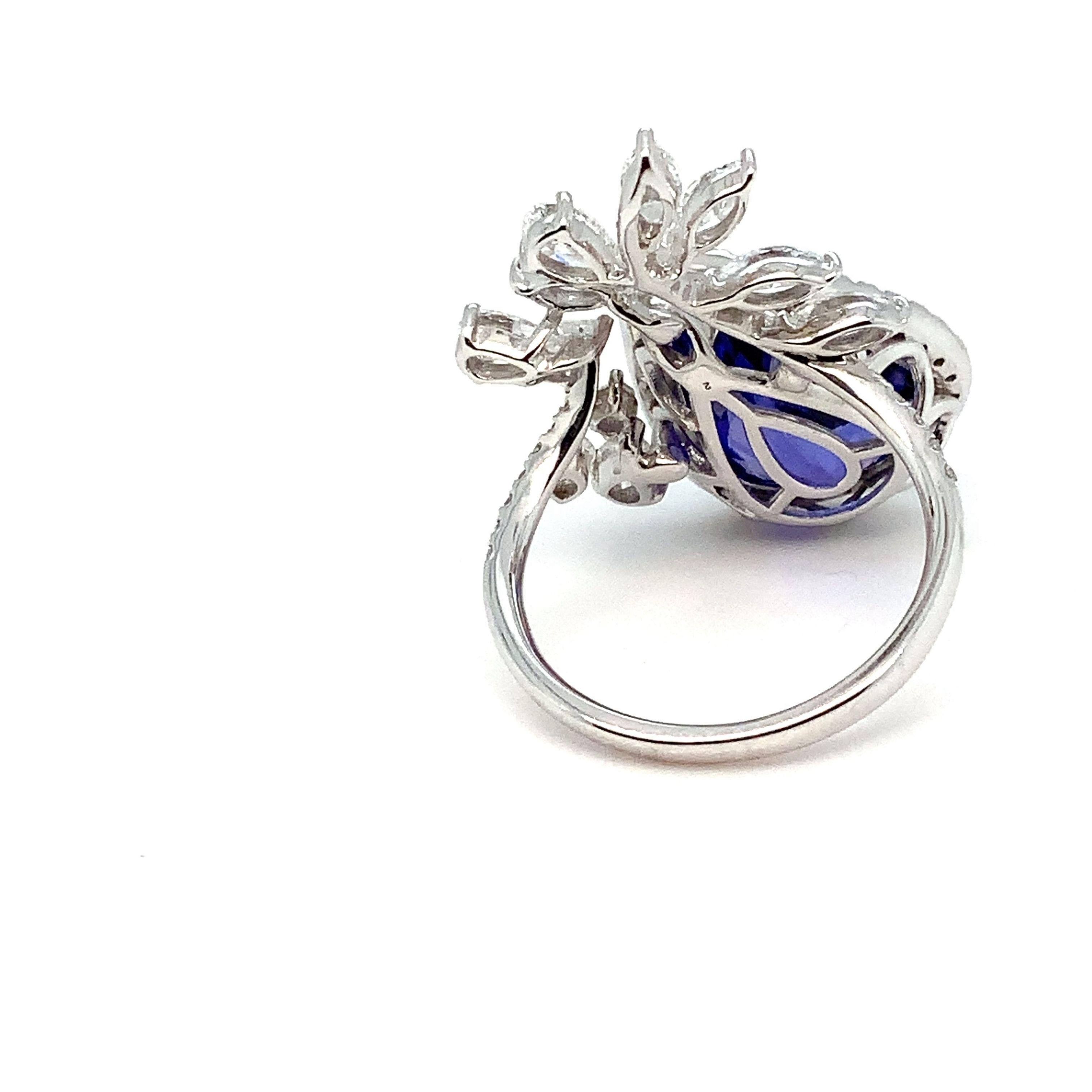 Important Tanzanite and Diamond  Right Hand Ring Fashioned in 18K White Gold. For Sale 5