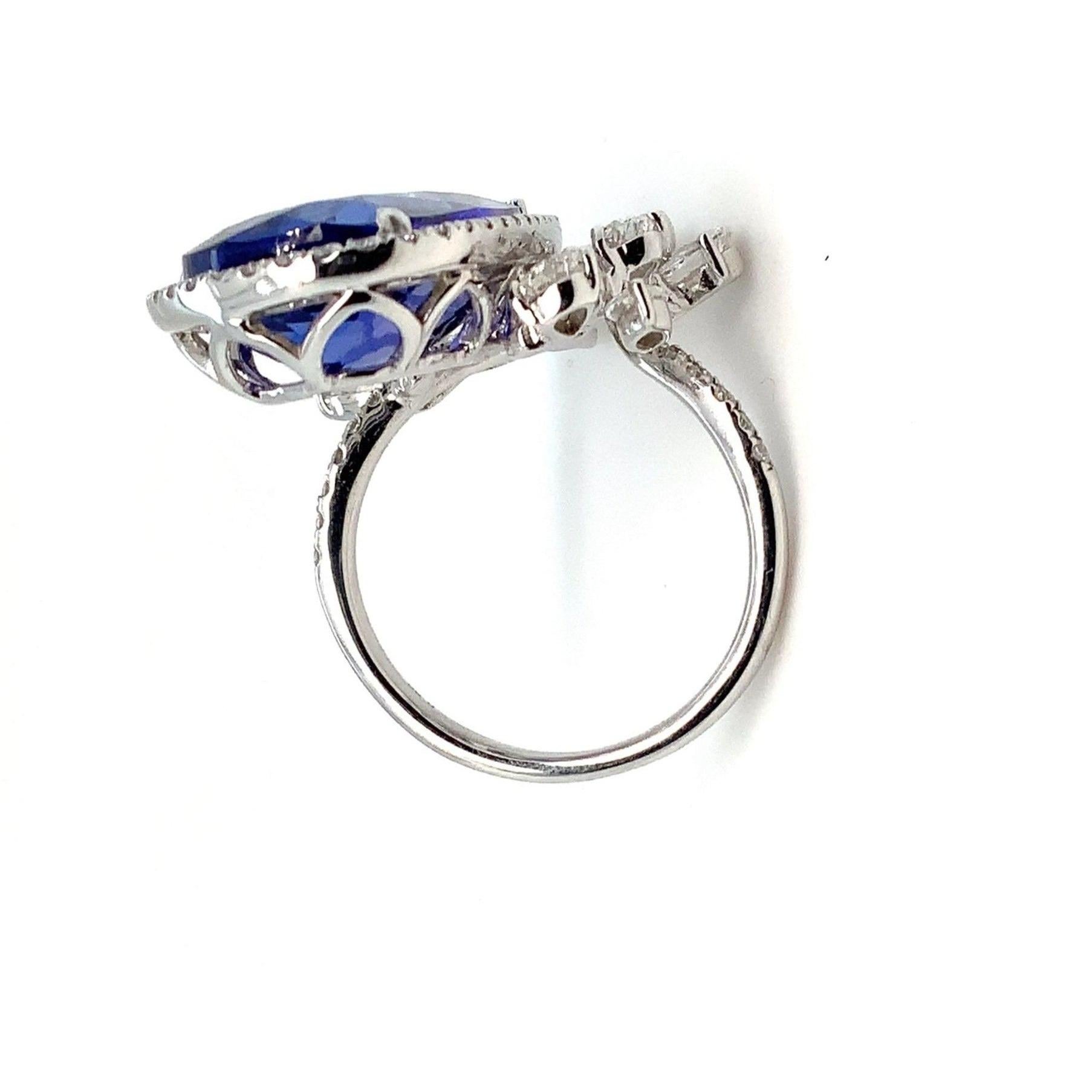Women's Important Tanzanite and Diamond  Right Hand Ring Fashioned in 18K White Gold. For Sale
