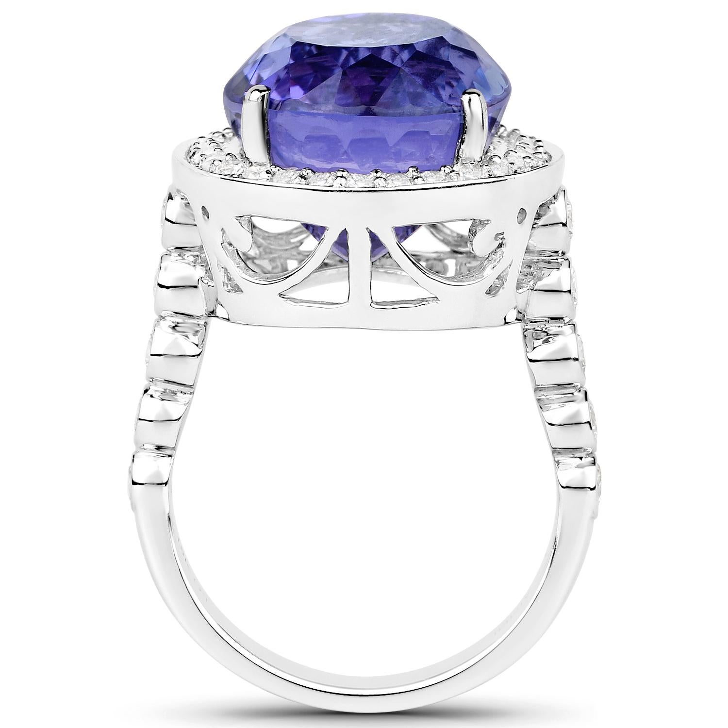 Important Tanzanite Ring Diamond Setting 18.5 Carats 18K White Gold In Excellent Condition For Sale In Laguna Niguel, CA