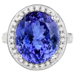 Important Tanzanite Ring Diamond Setting 18.5 Carats 18K White Gold