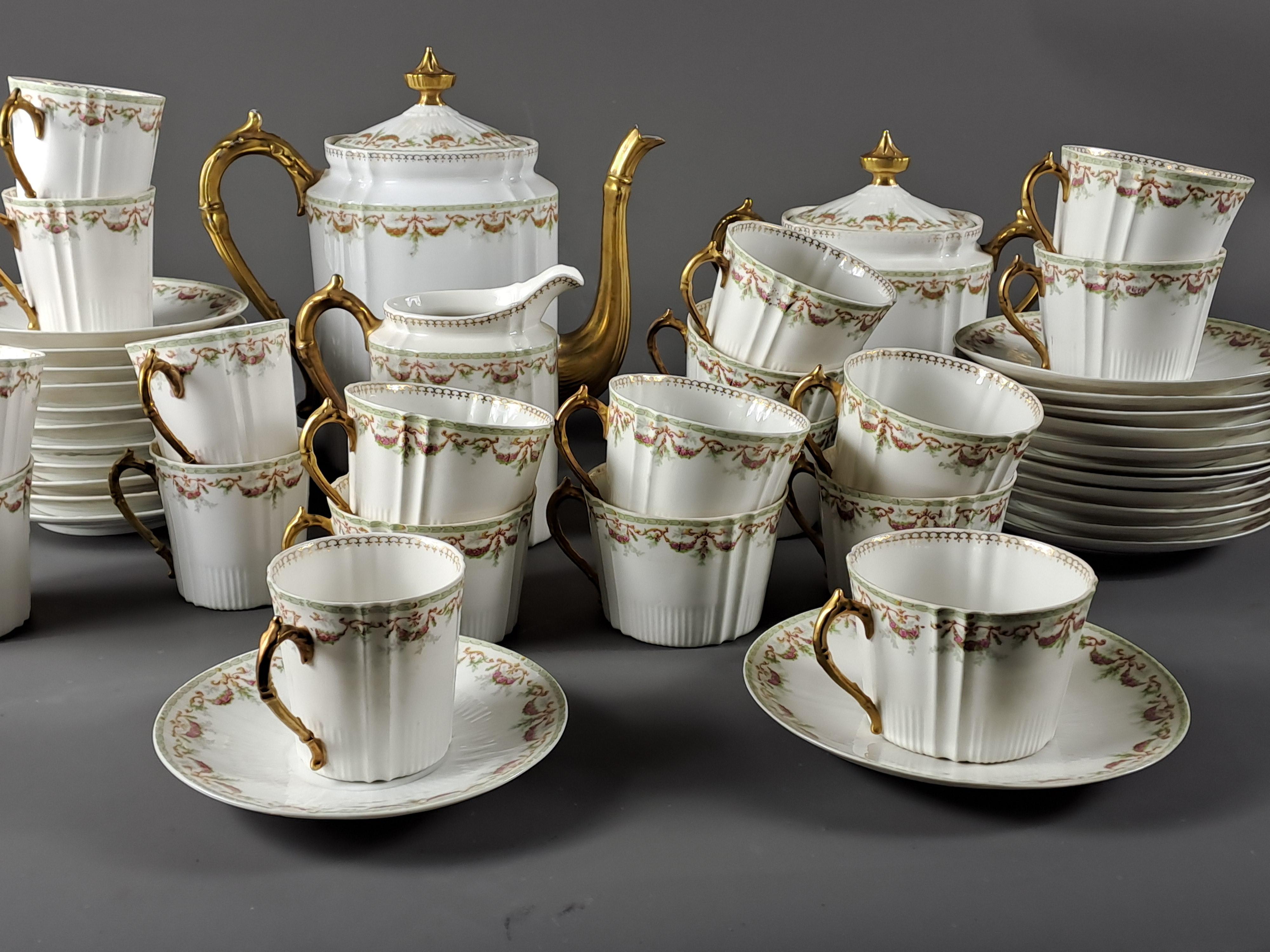 Louis XVI Important Tea And Coffee Service In Fine Limoges Porcelain For Maison A. Maire M