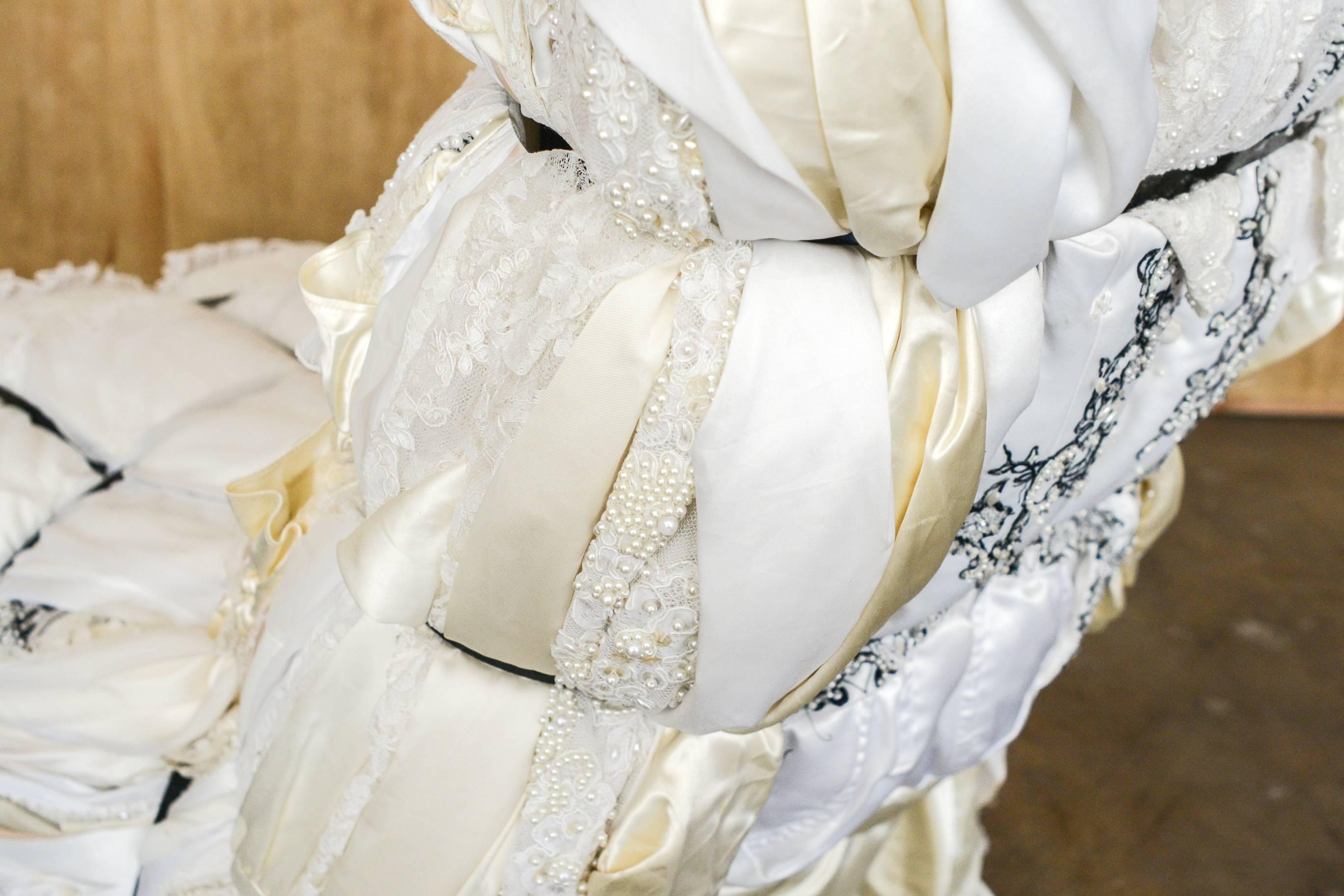 Importante robe de mariée Tejo Remy Rag Chair pour Droog Design en vente 8
