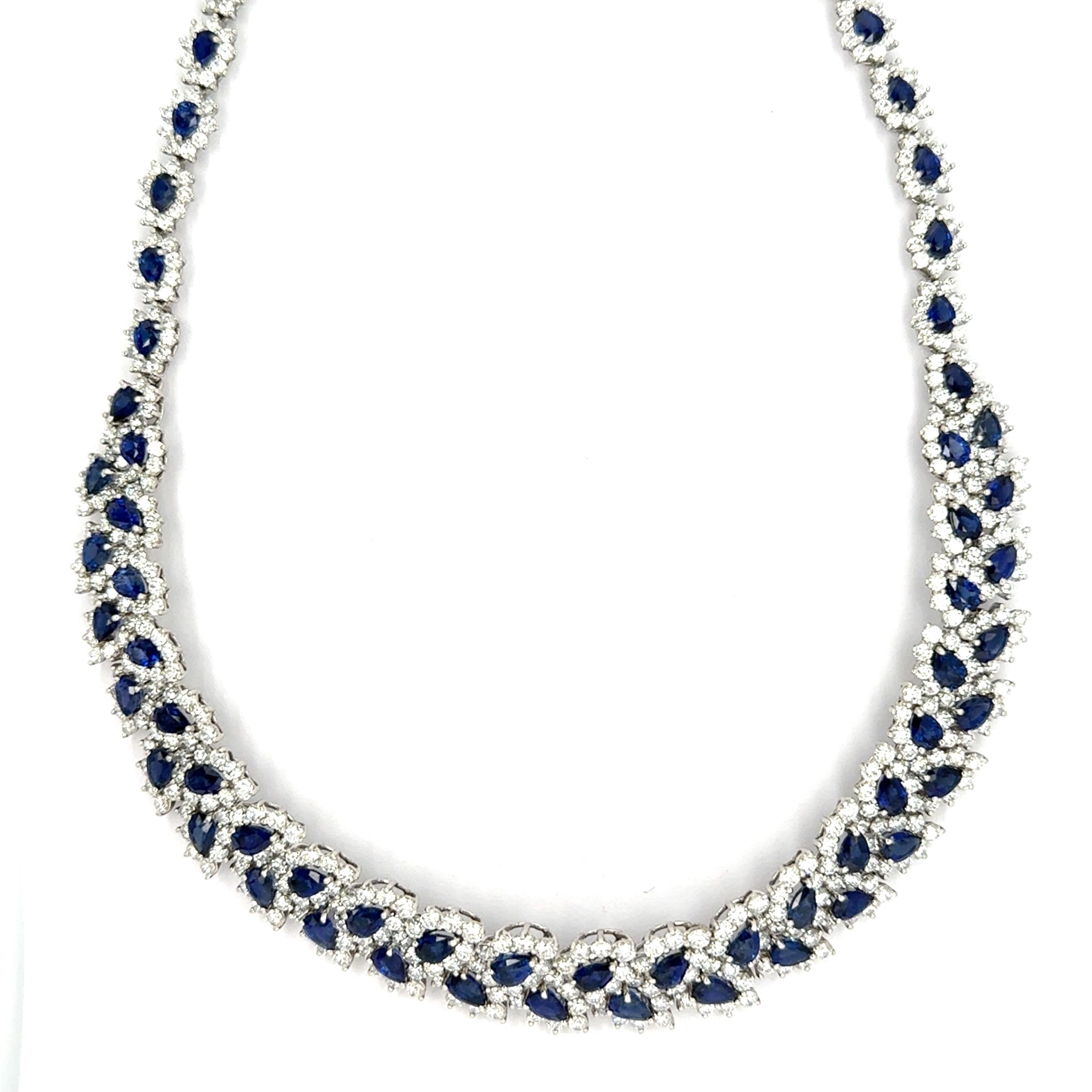 Taille poire Important Tiffany & Co. Collier à feuilles de diamants et de saphirs en vente