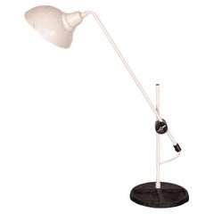 Important tilting desk lamp in white metal 1960.