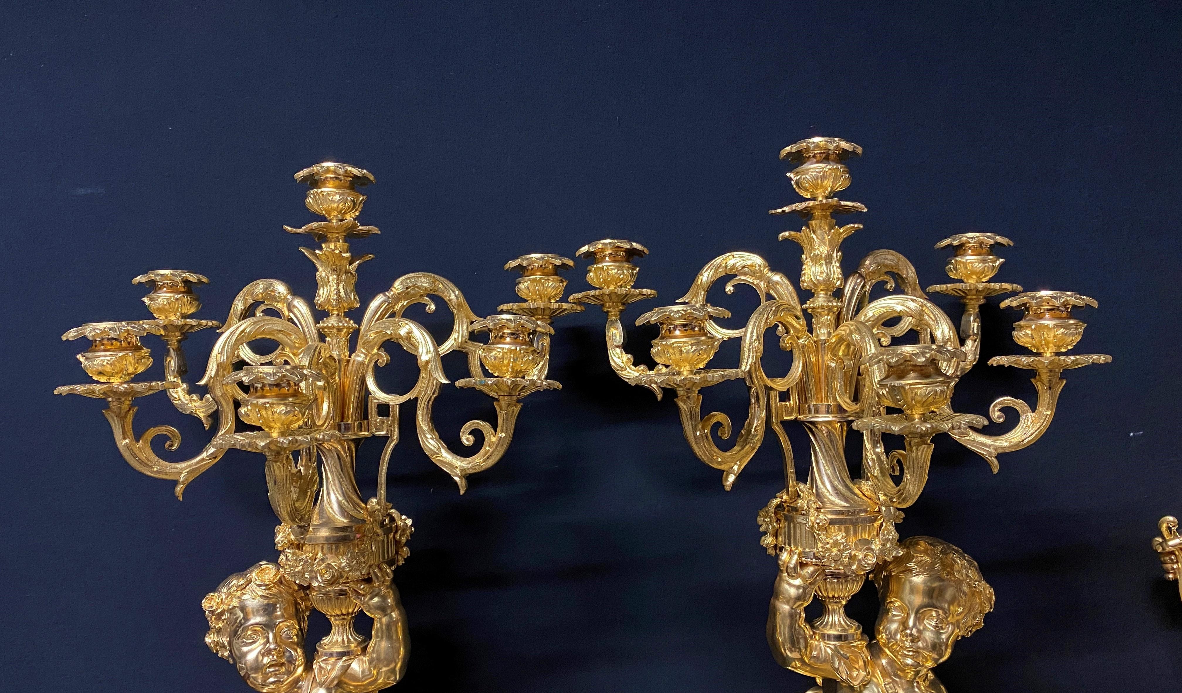 Bedeutende Verzierung aus weißem Marmor und vergoldeter Bronze, 19. Jahrhundert im Angebot 2