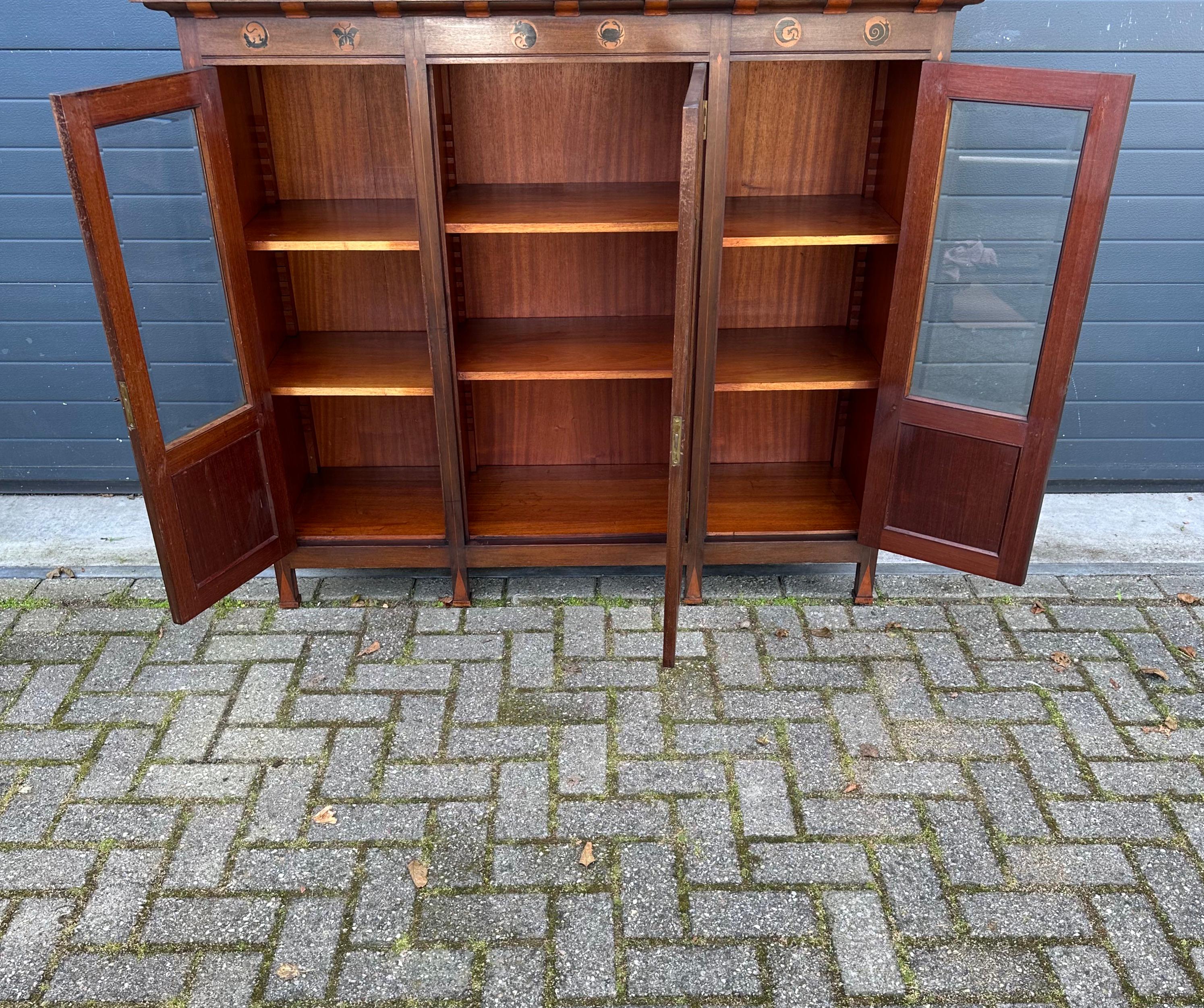 Important & Unique Arts & Crafts Bookcase Sideboard Cabinet by Napoleon Le Grand In Good Condition For Sale In Lisse, NL