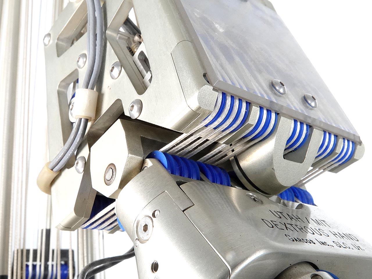 Wichtiger Prototyp eines Handroboters aus Utah/MIT (amerikanisch) im Angebot