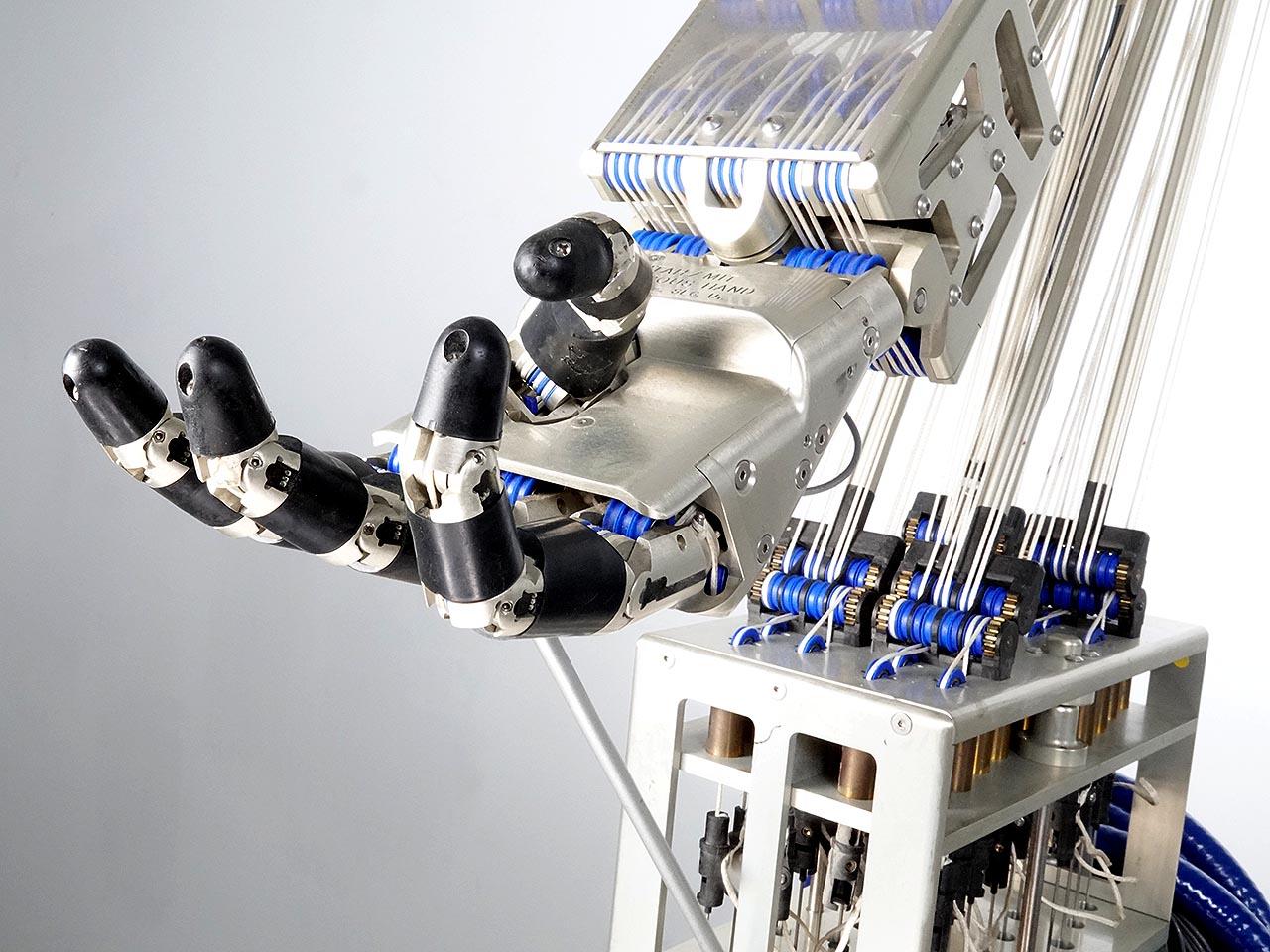 Wichtiger Prototyp eines Handroboters aus Utah/MIT (20. Jahrhundert) im Angebot