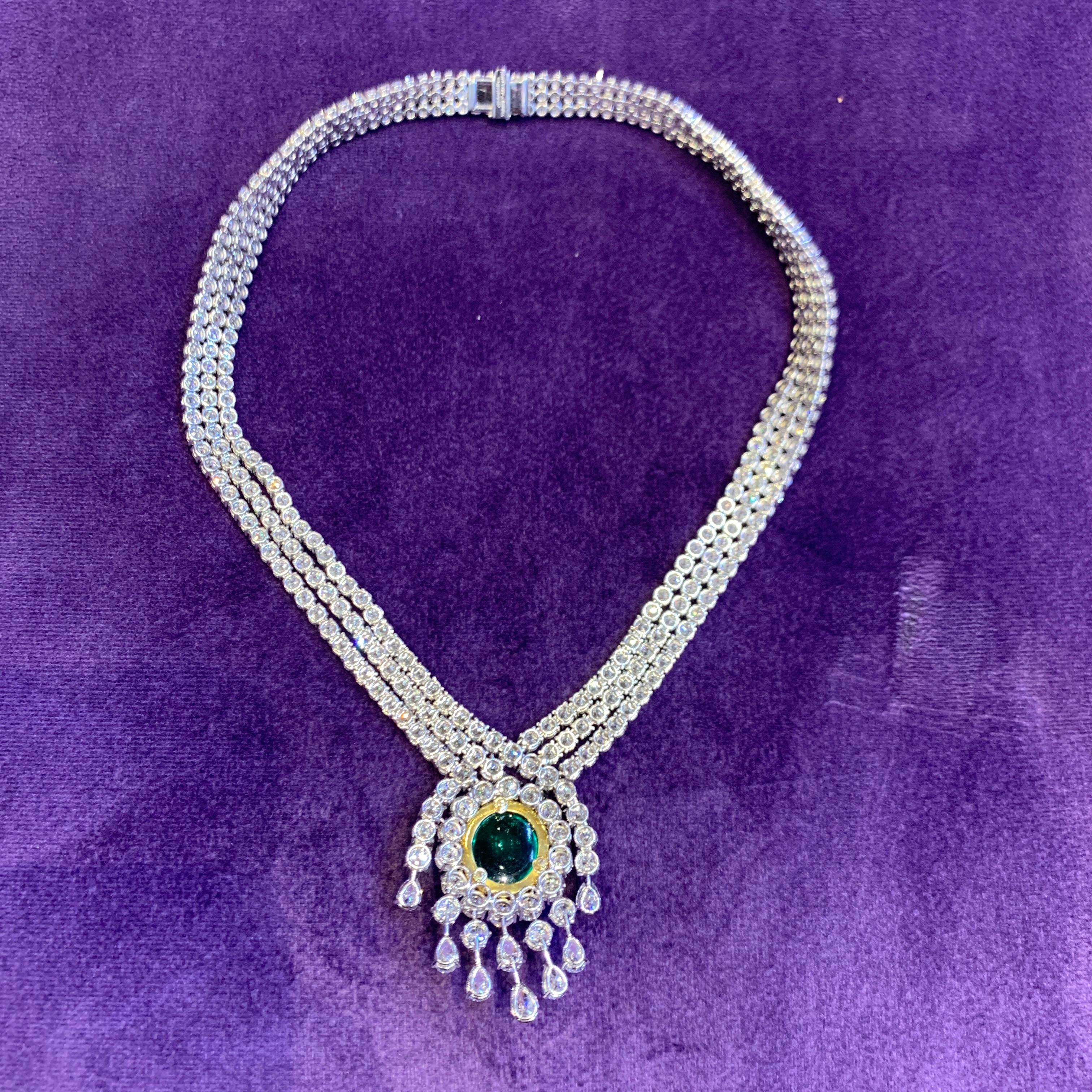 Important Van Cleef & Arpels Diamond & Emerald Necklace In Excellent Condition For Sale In New York, NY