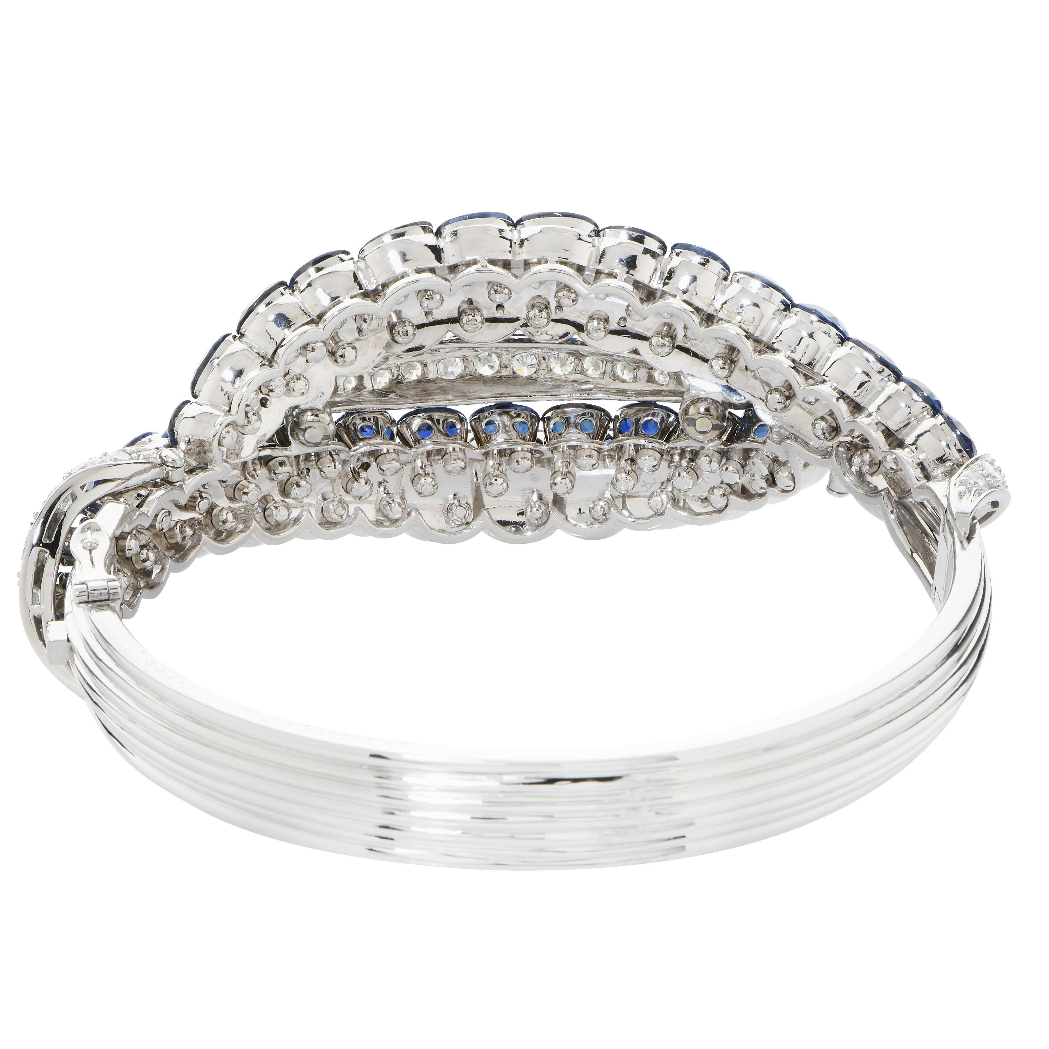 Important Van Cleef & Arpels Sapphire and Diamond Bangle In Excellent Condition For Sale In Bay Harbor Islands, FL