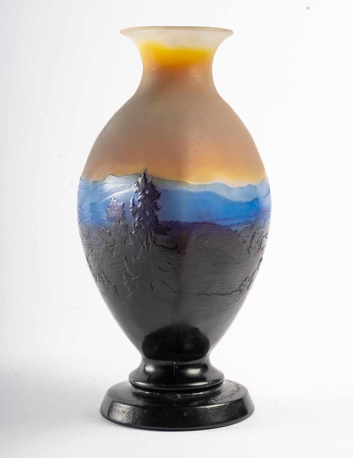 Important Vase by Gallé, 1900 In Good Condition In Saint-Ouen, FR
