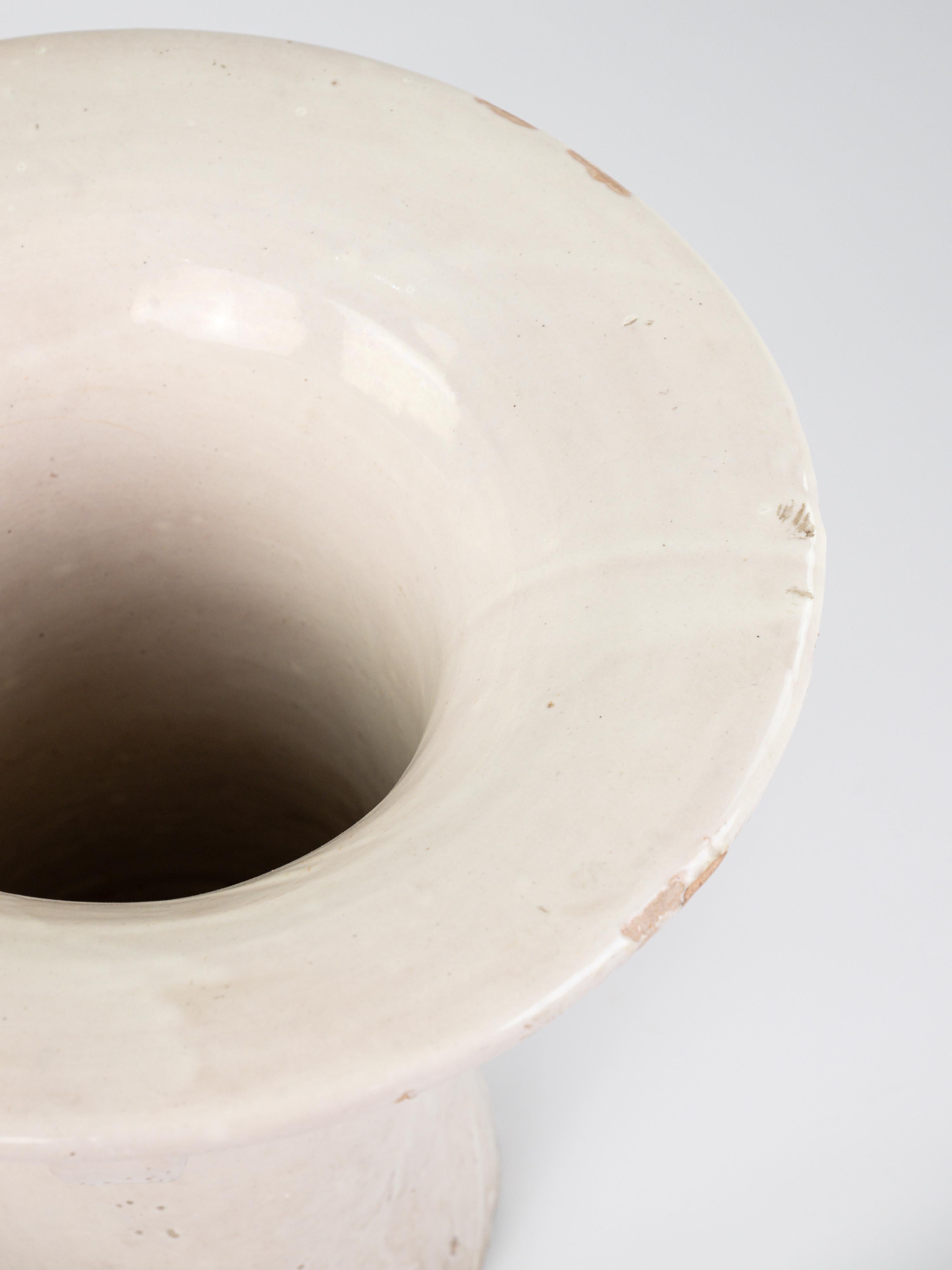Italiano Importante vaso in ceramica smaltata bianco sporco in vendita