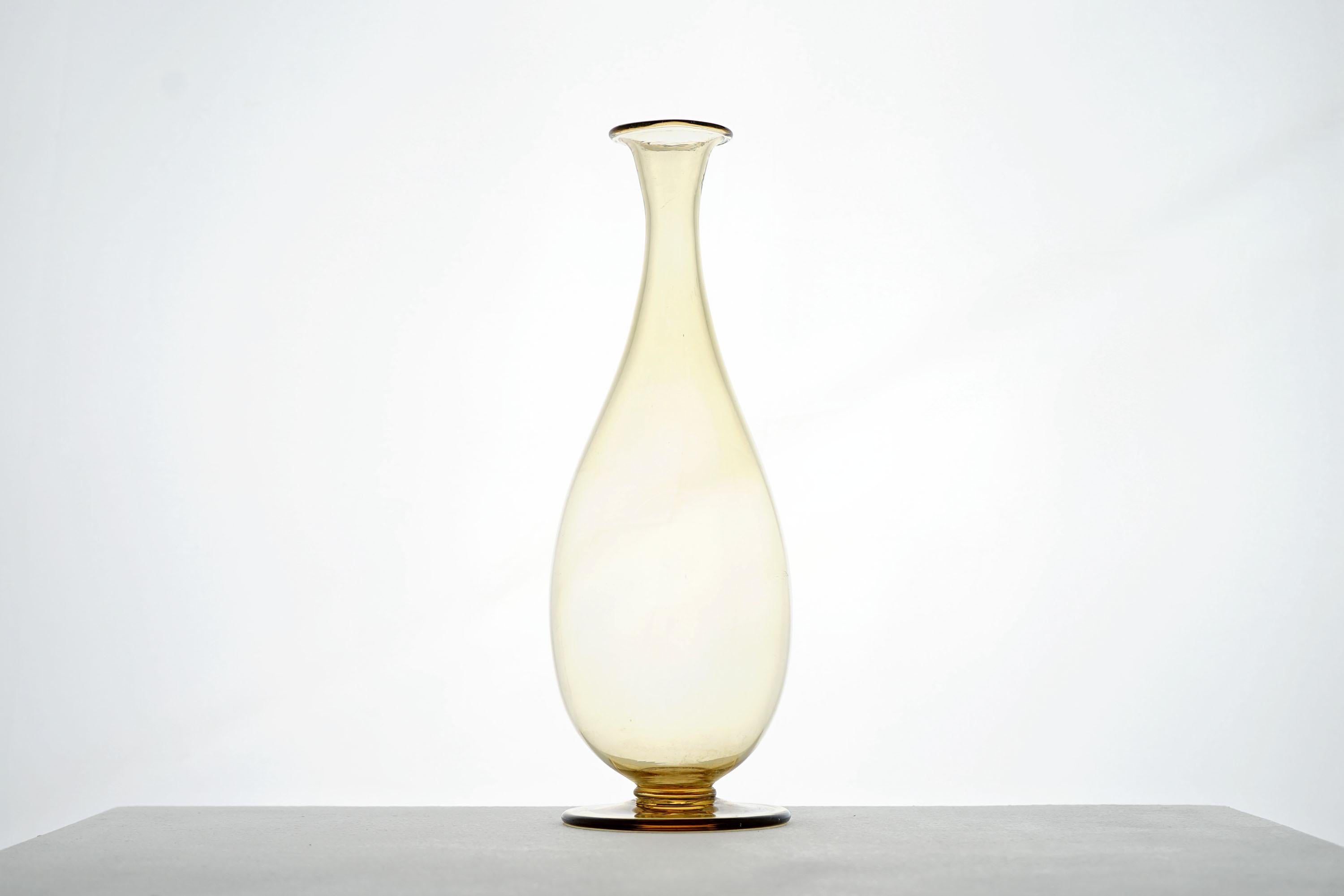 Mid-Century Modern Important Vase of Glass by Vittorio Zecchin for Venini Murano, 1950s, Stamped For Sale