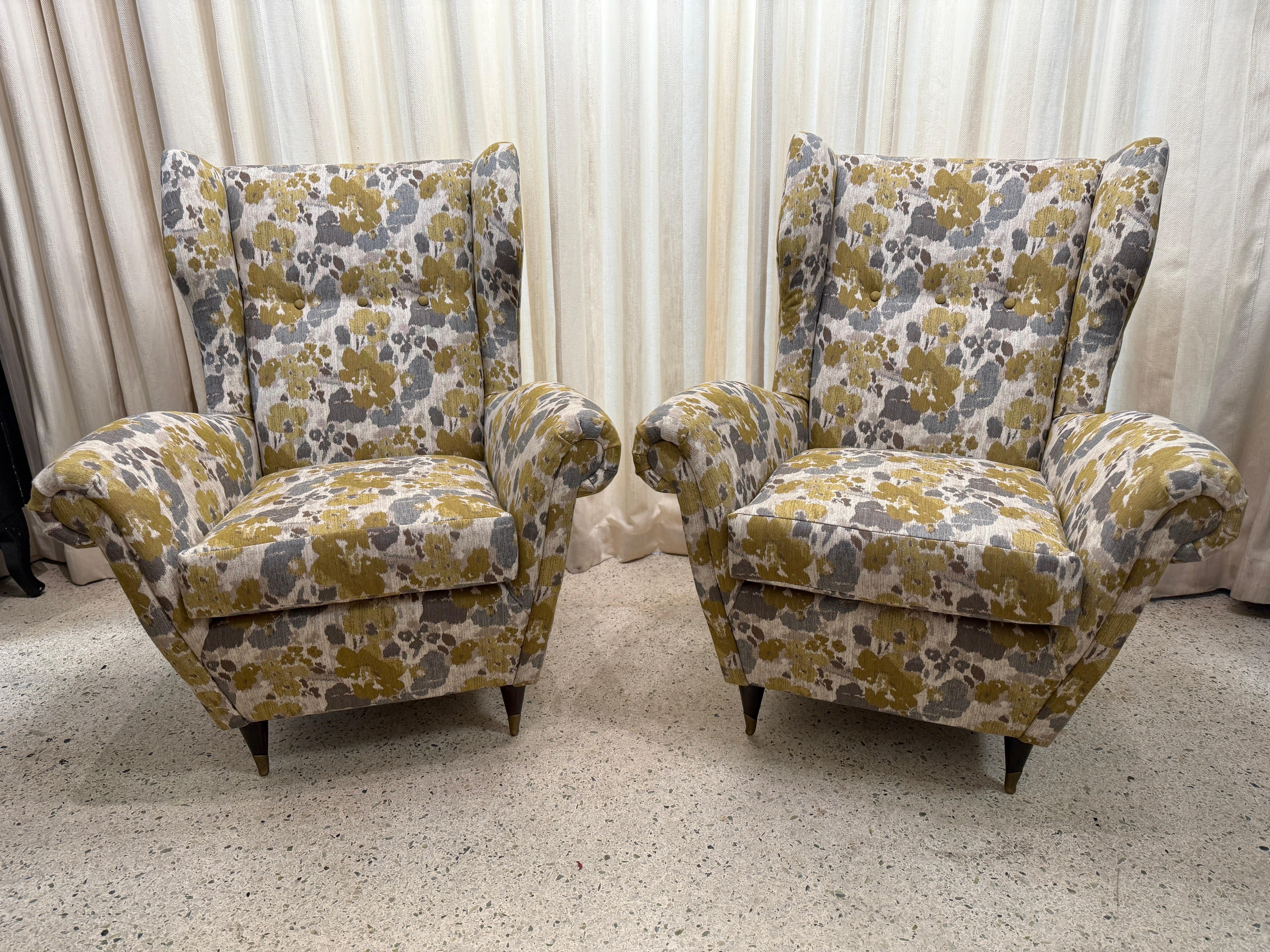Wichtige italienische Vintage-Ohrensessel mit Ohrensesseln, PAIR im Angebot 3