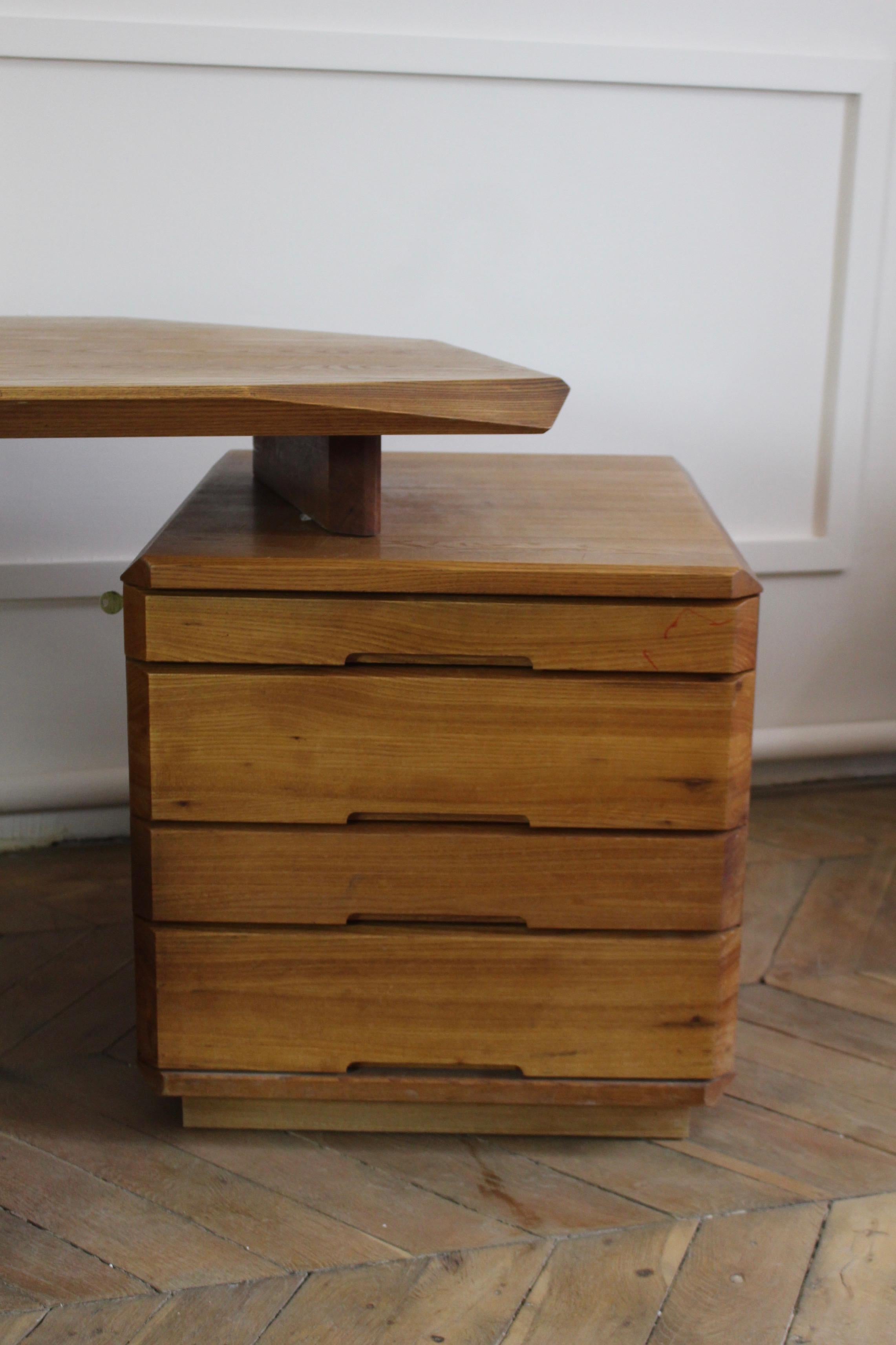 Important Vintage Pierre Chapo Desk, Model B40, in Solid Elm, 1980 For Sale 5