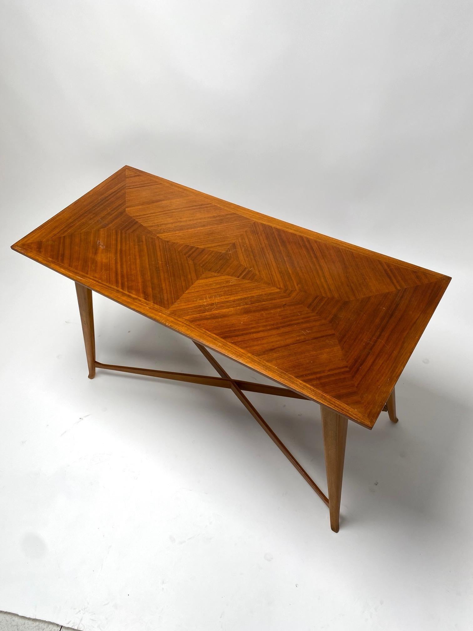 Mid-Century Modern Important Wooden Coffee Table, Gio Ponti style, Italy 1950s For Sale