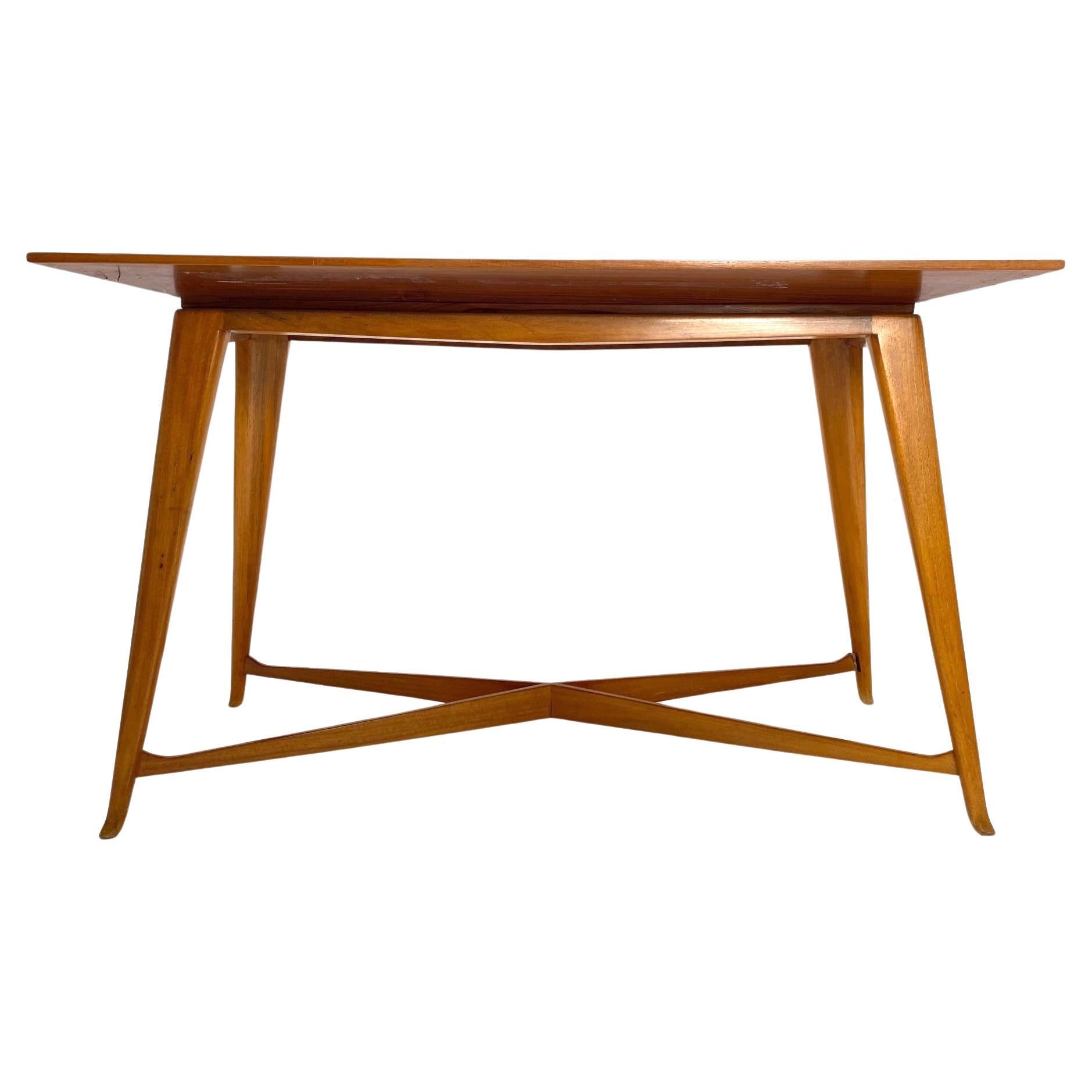 Importante mesa de centro de madera, estilo Gio Ponti, Italia años 50