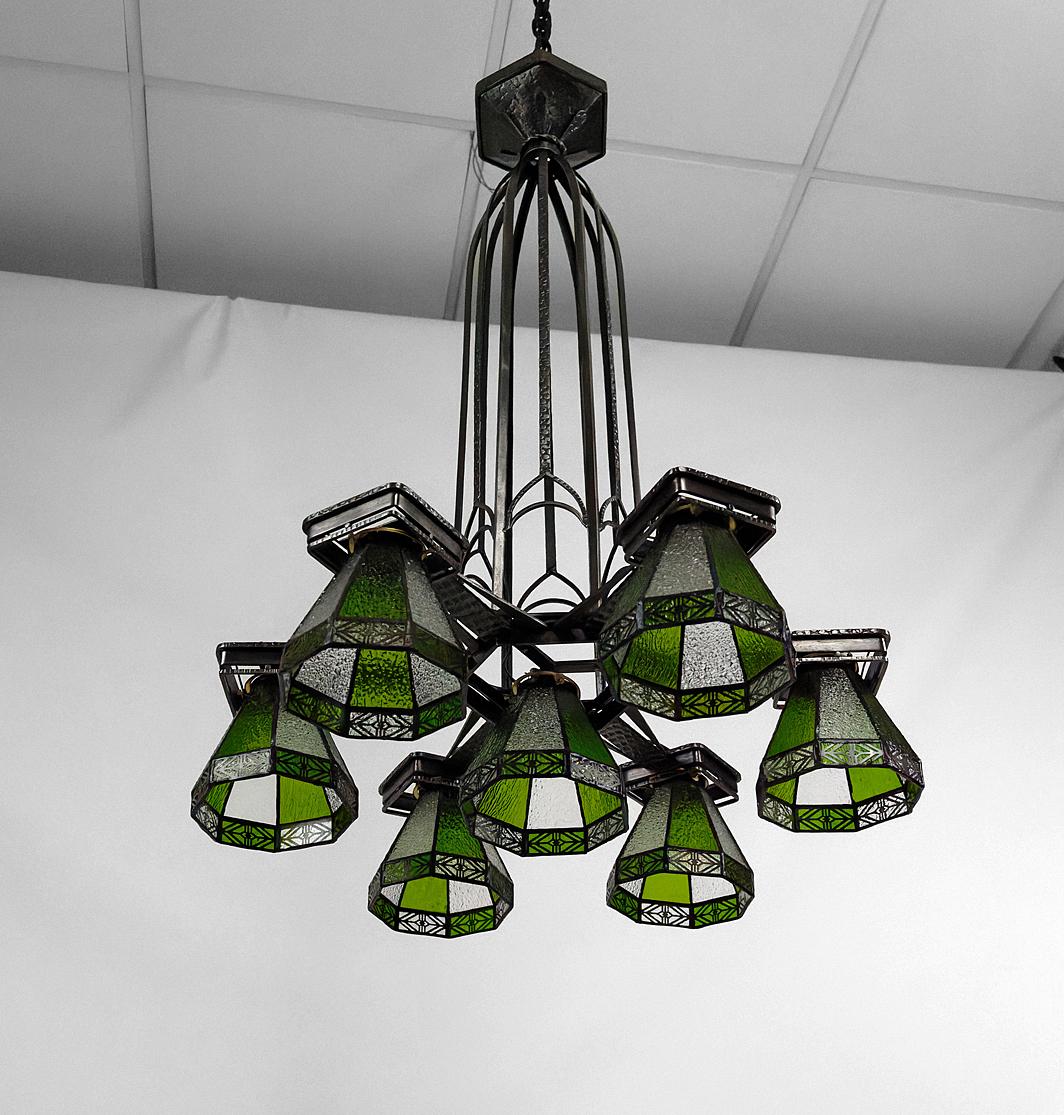 Important wrought iron chandelier, Gothic Art Deco , France, Circa 1920 In Excellent Condition For Sale In VÉZELAY, FR