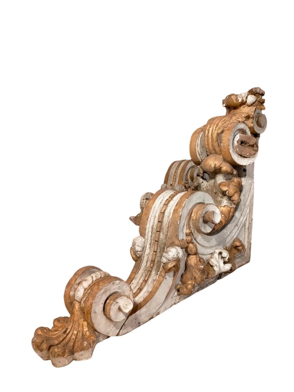 Balustrade avec corbeaux (décoratifs), d'une ancienne tribune de chœur  XVIIIe siècle en vente 10