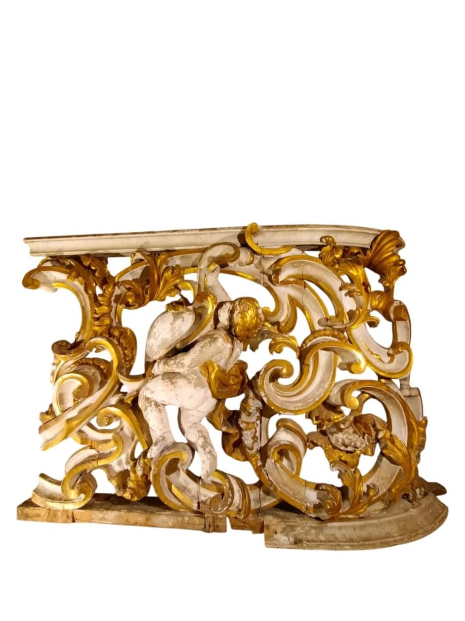 18th Century and Earlier Balustrade avec corbeaux (décoratifs), d'une ancienne tribune de chœur  XVIIIe siècle en vente