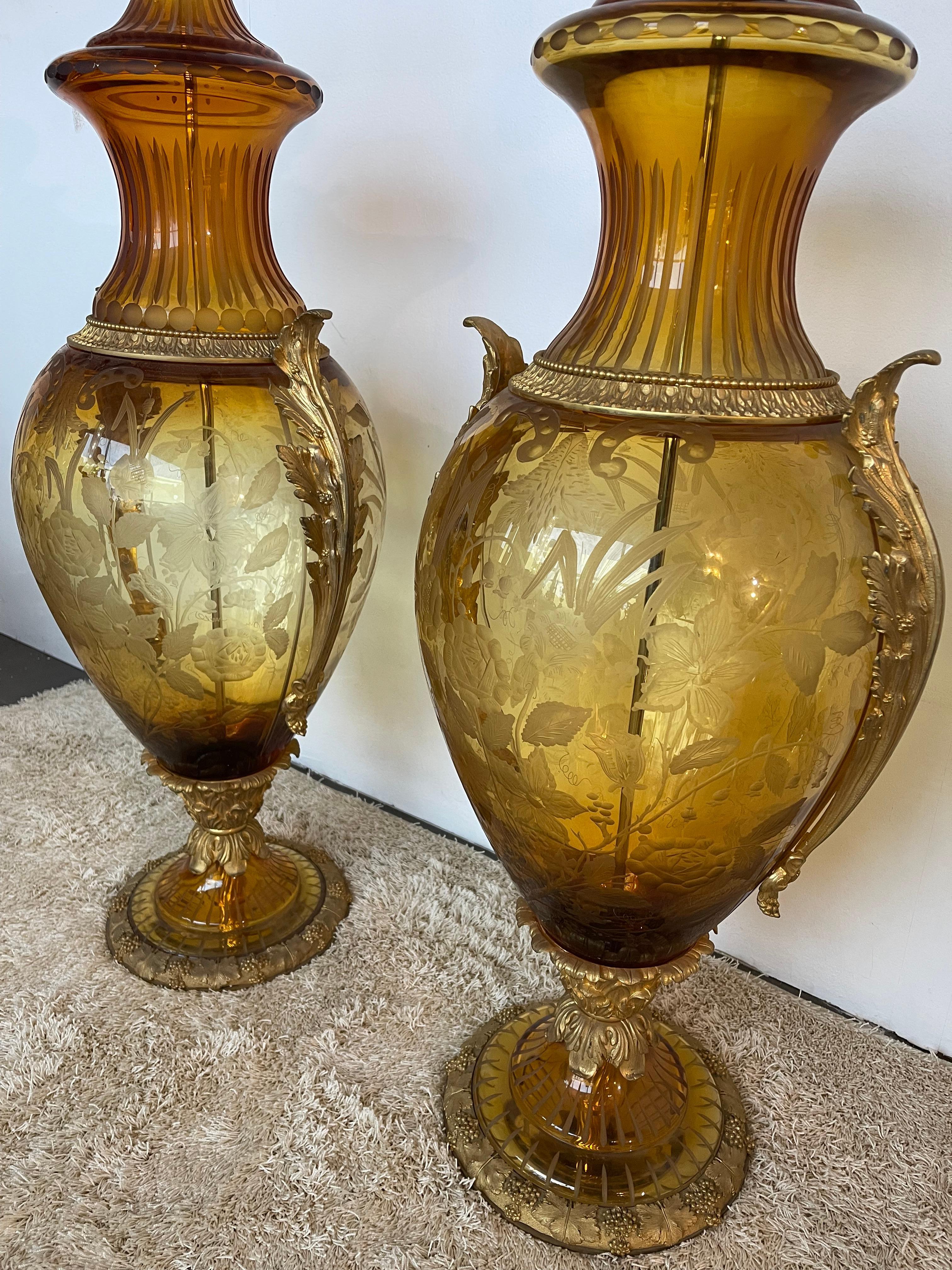 Italian Importante coppia di anfore in bronzo e cristallo di lusso in oro 24klt di DR in vendita