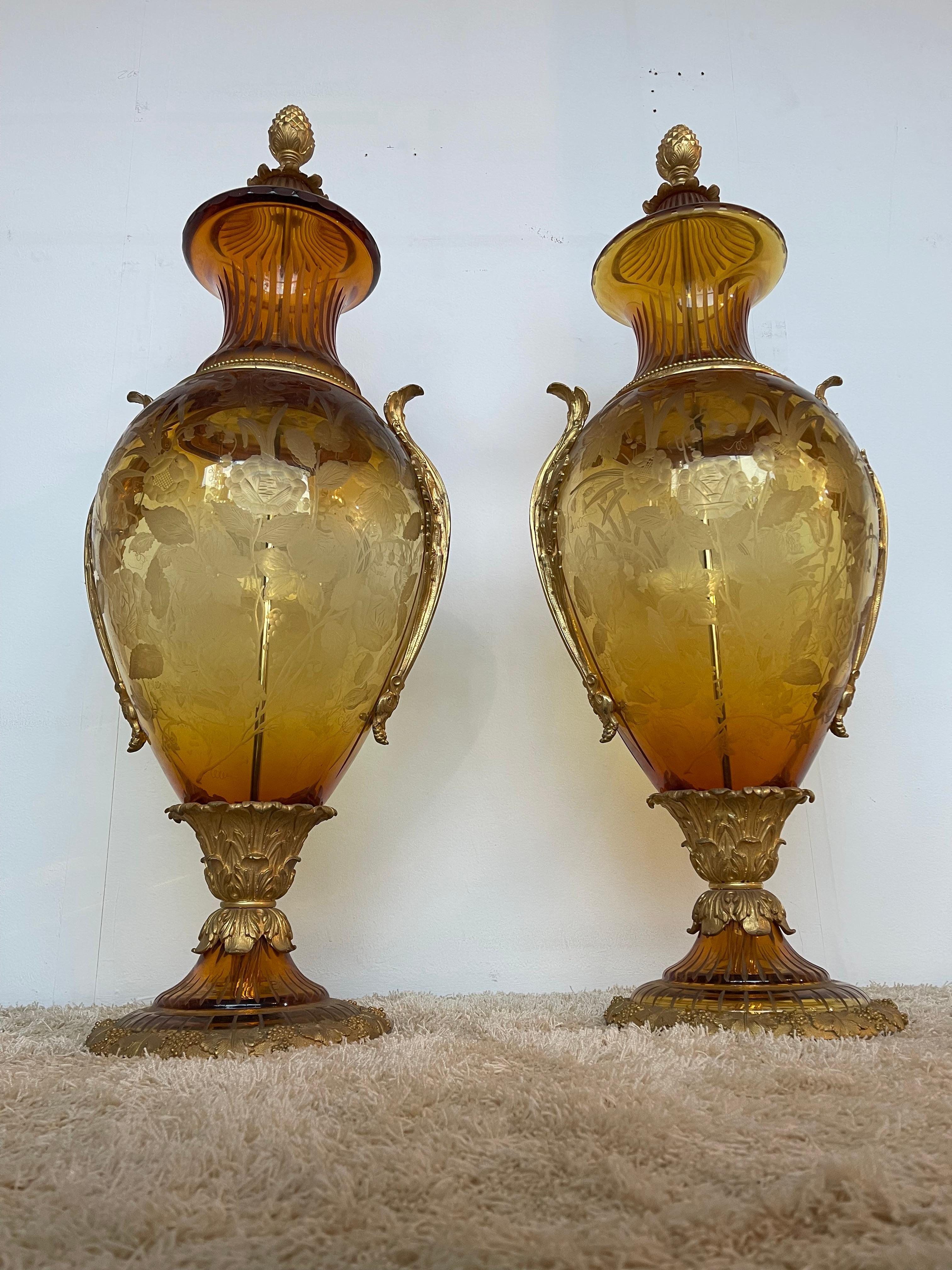 Importante coppia di anfore in bronzo e cristallo di lusso in oro 24klt di DR In condizioni ottime in vendita a Cantù, IT