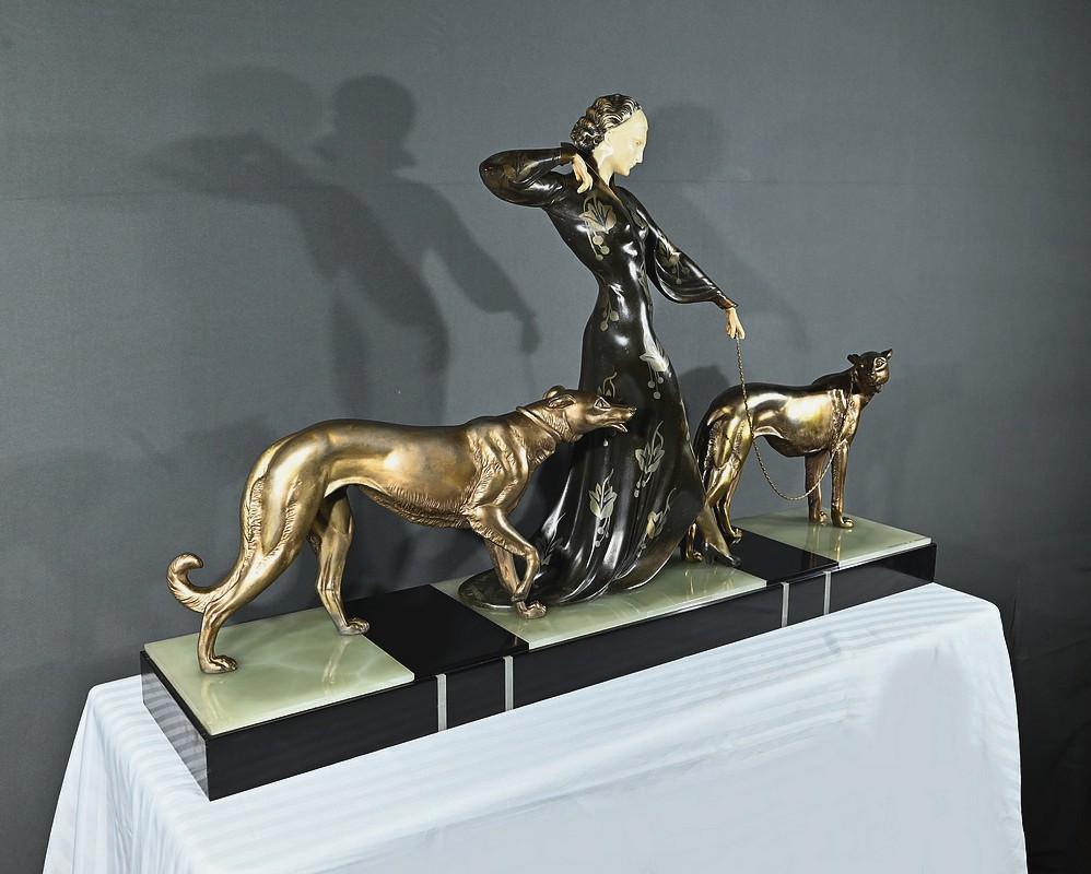 Importante Escultura Criselefantina, 