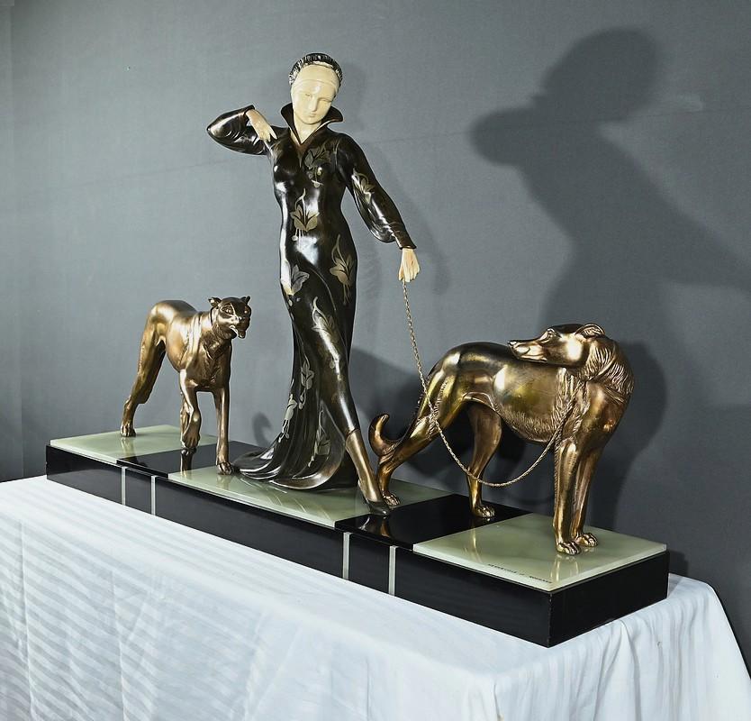 Importante Escultura Criselefantina, 