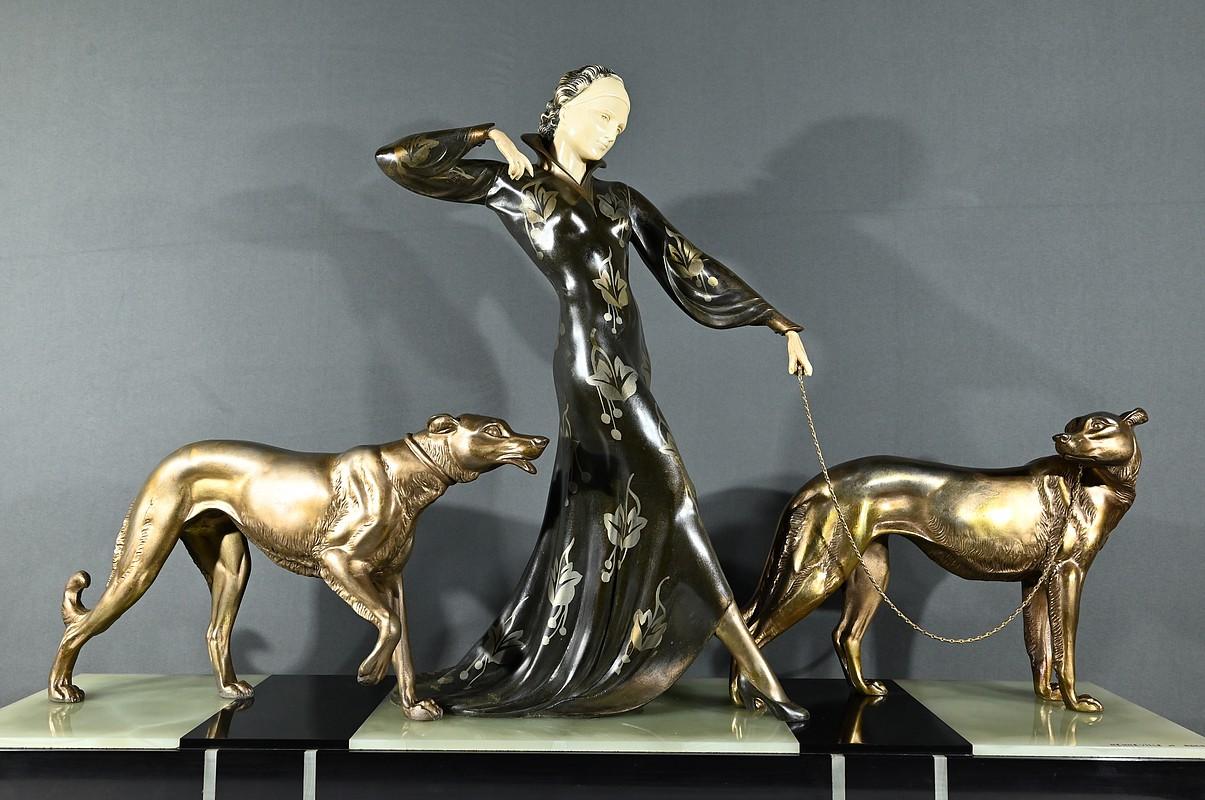 Importante Escultura Criselefantina, 