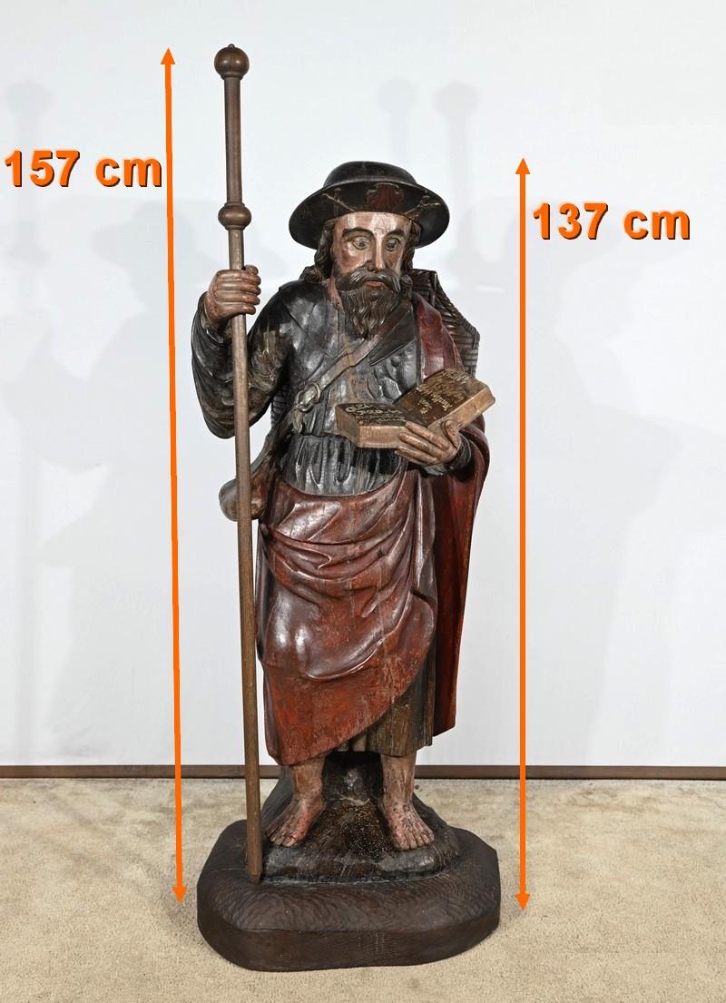 Importante scultura in legno di quercia che raffigura Giacomo, figlio di Zebedeo, comunemente conosciuto come A. James, fratello di Giovanni, entrambi tra i dodici apostoli di Gesù Cristo.
La leggenda narra che Giacomo andò ad evangelizzare la