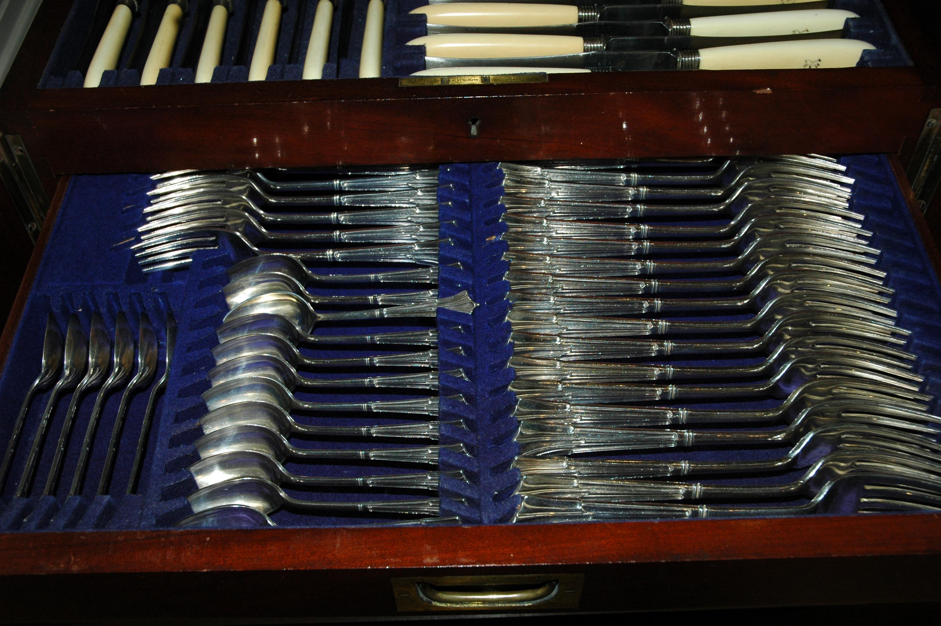 Women's or Men's Important antique silver cutlery service with storage cabinet For Sale